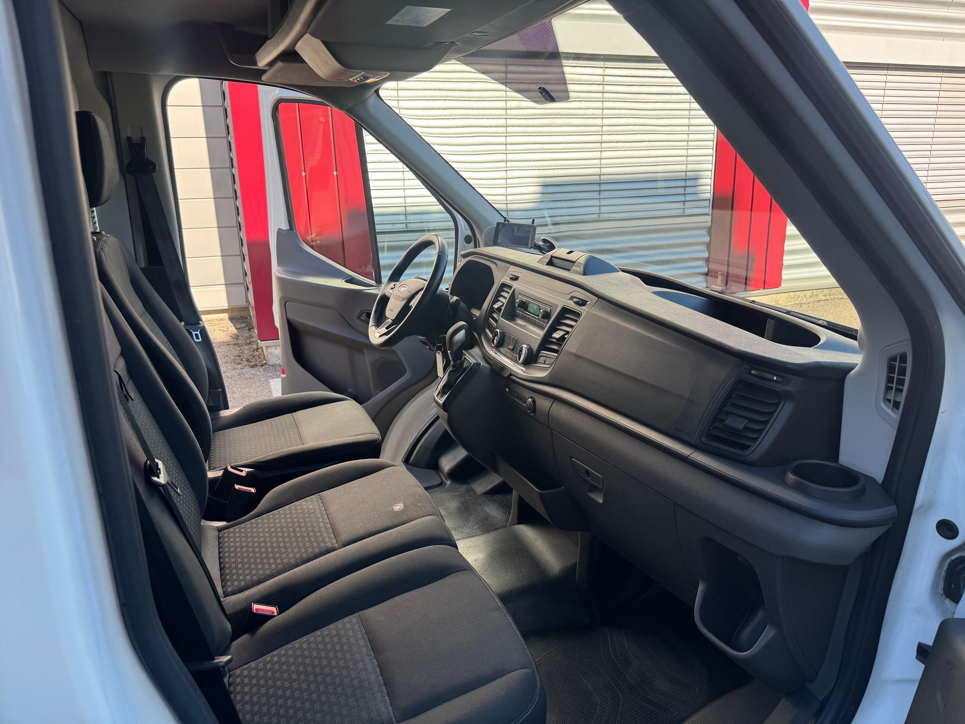 FORD Transit Van 330 L3 Trend 2.0 TDCi 130 FWD A-image-8