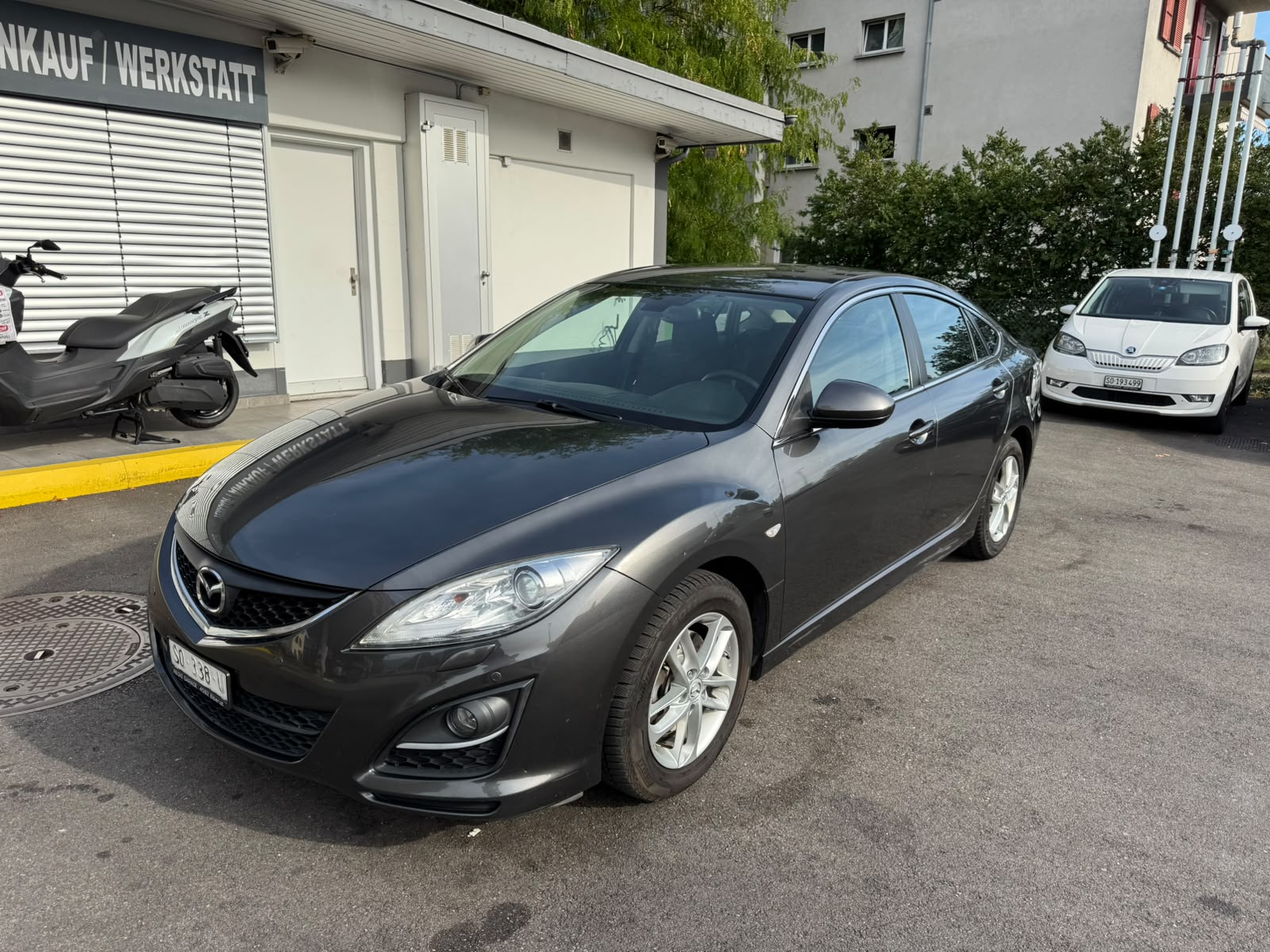 Car photo