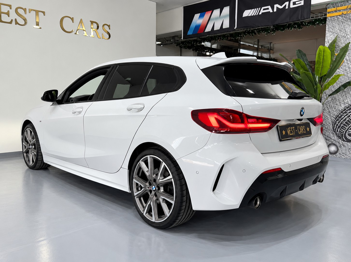 BMW 120d xDrive Steptronic M Sport-image-4