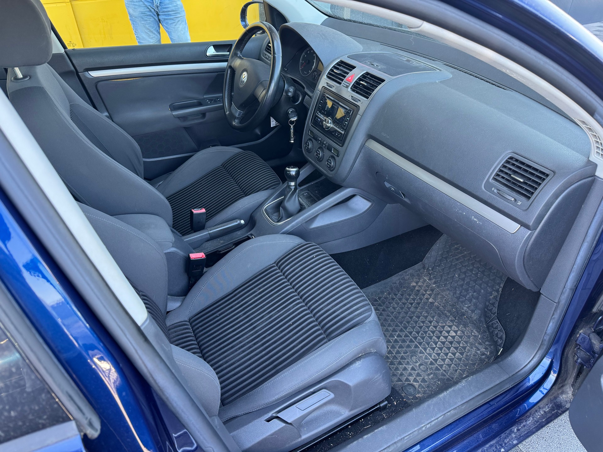 VW Golf 2.0 FSI Comfortline 4Motion-image-13