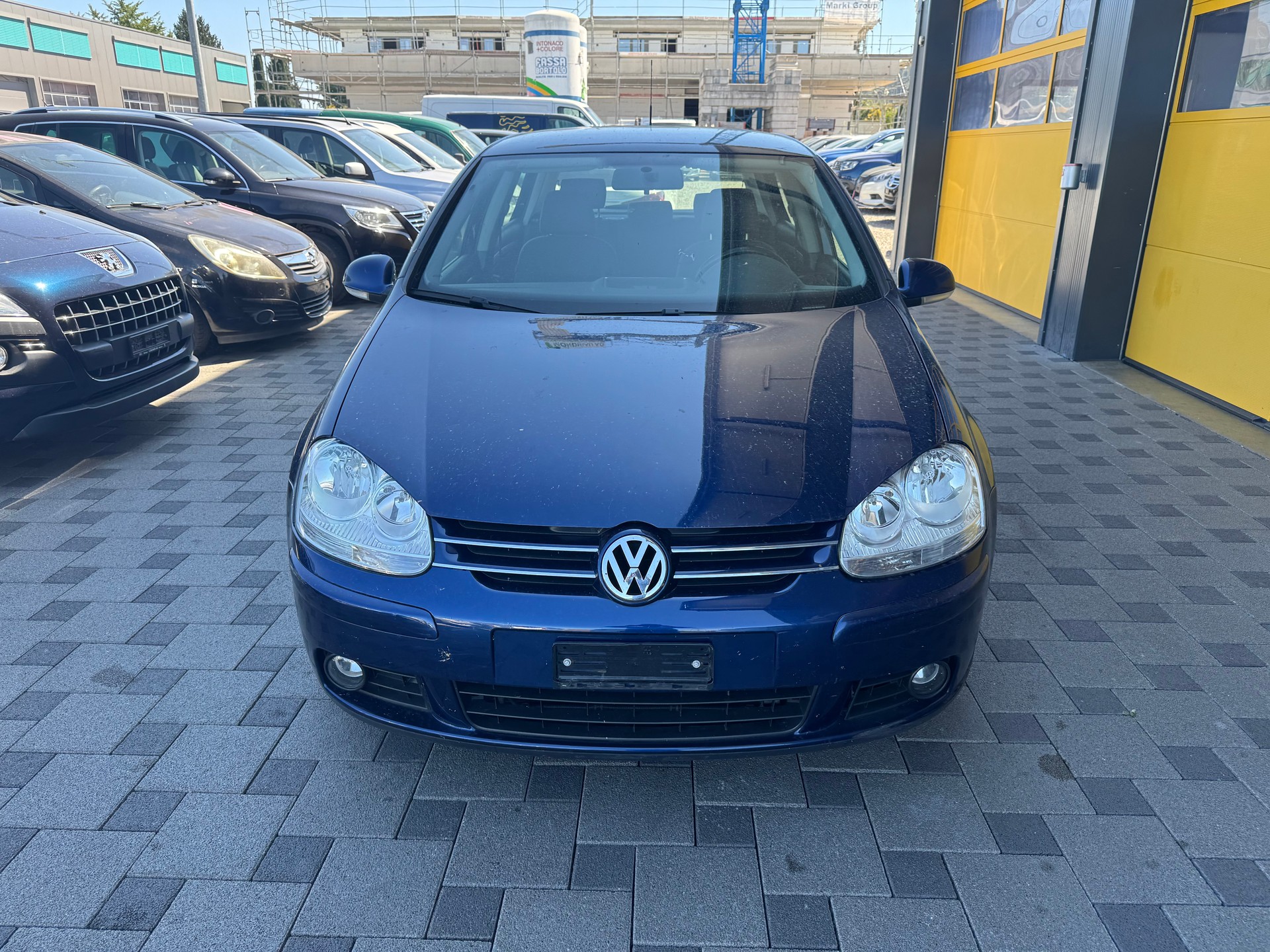 VW Golf 2.0 FSI Comfortline 4Motion-image-1