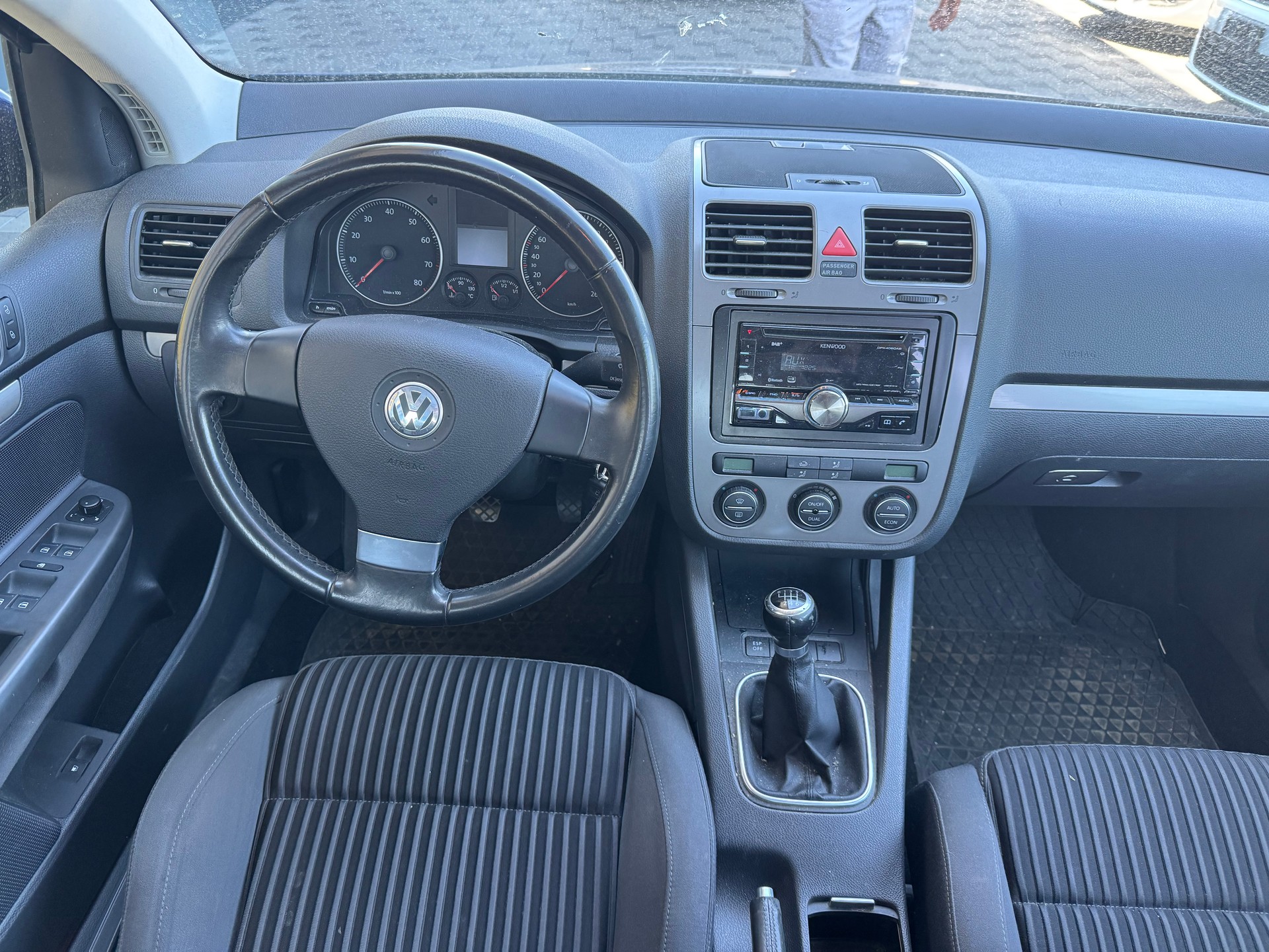 VW Golf 2.0 FSI Comfortline 4Motion-image-12