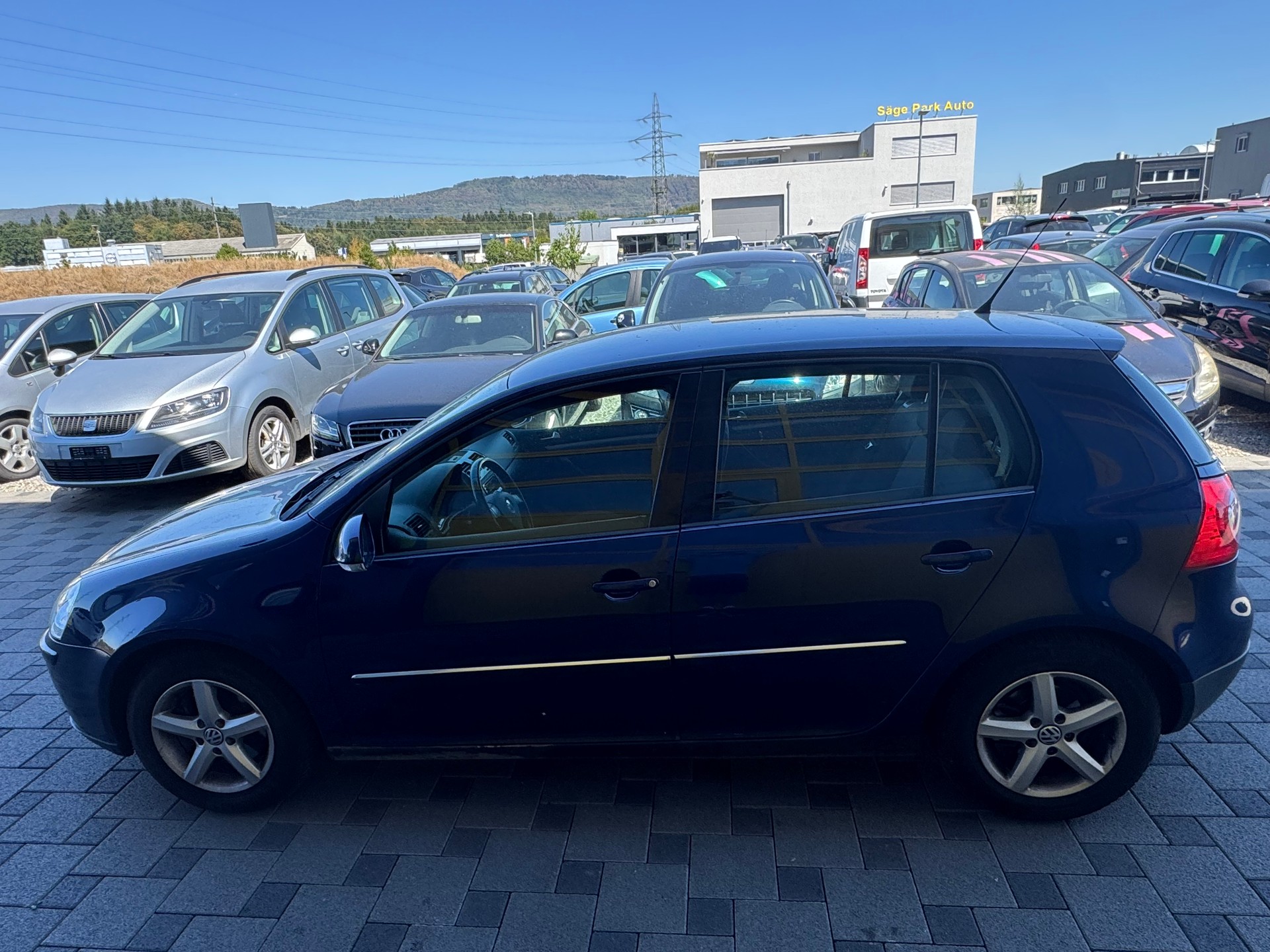 VW Golf 2.0 FSI Comfortline 4Motion-image-7