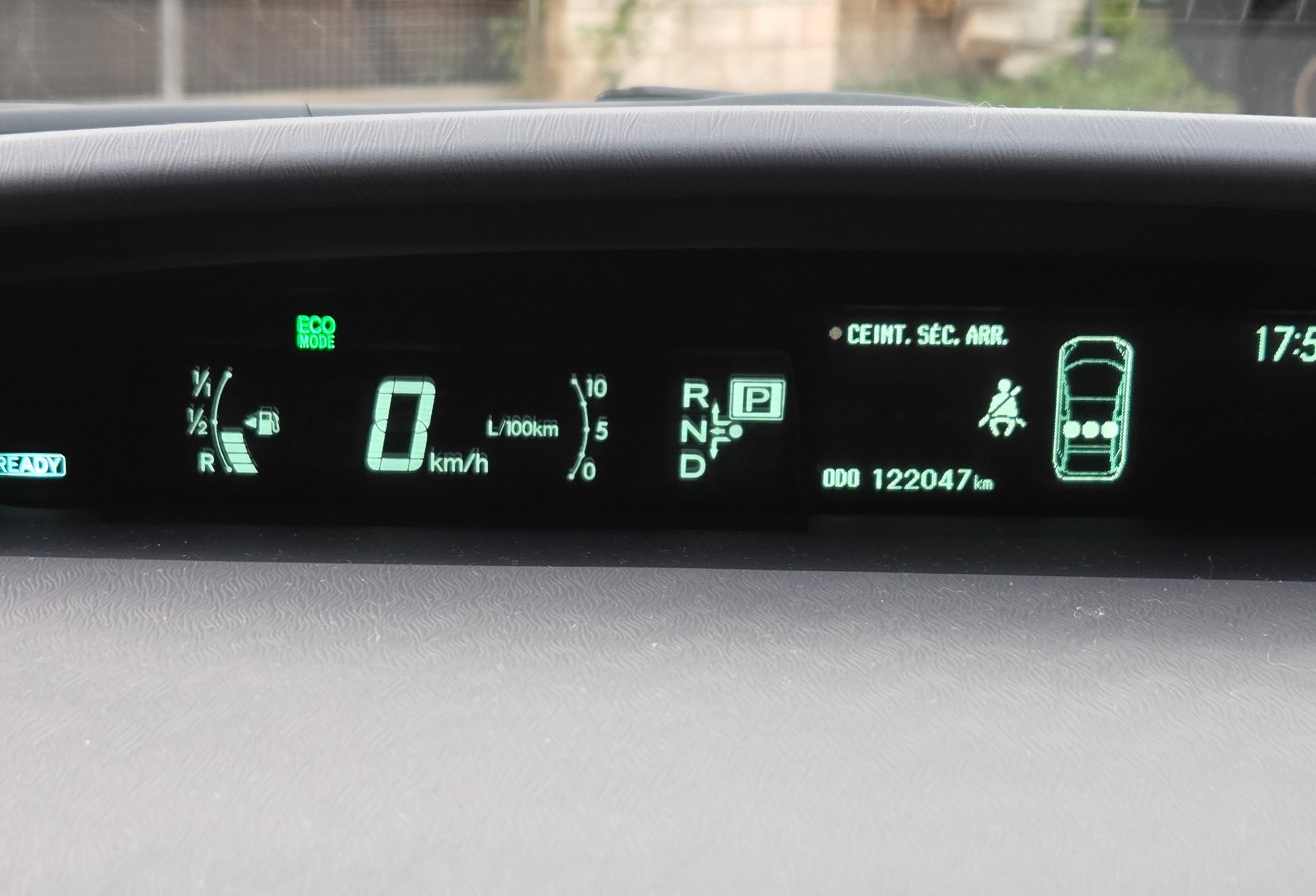TOYOTA Prius 1.8 16V HSD Sol-image-15