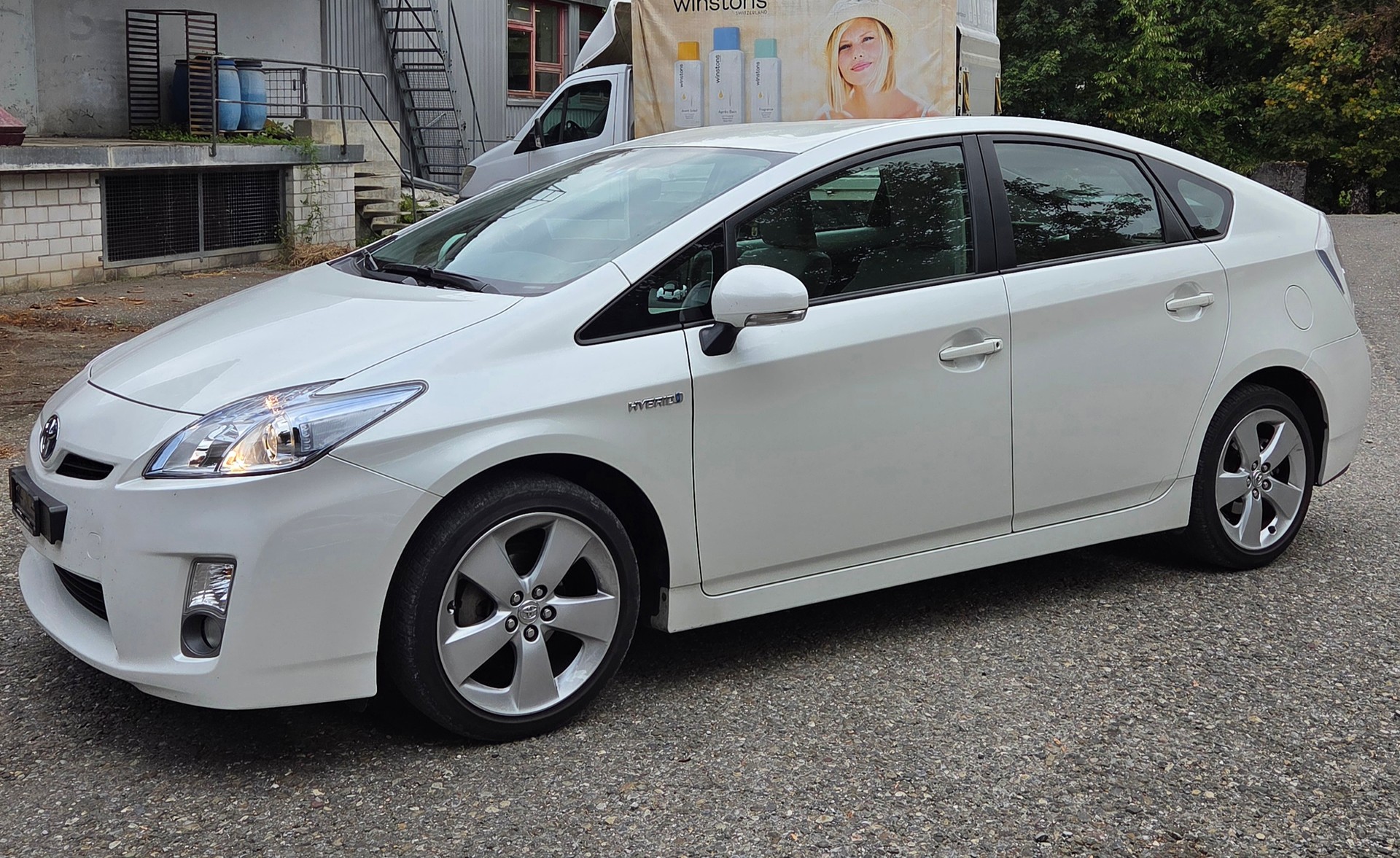 TOYOTA Prius 1.8 16V HSD Sol-image-0