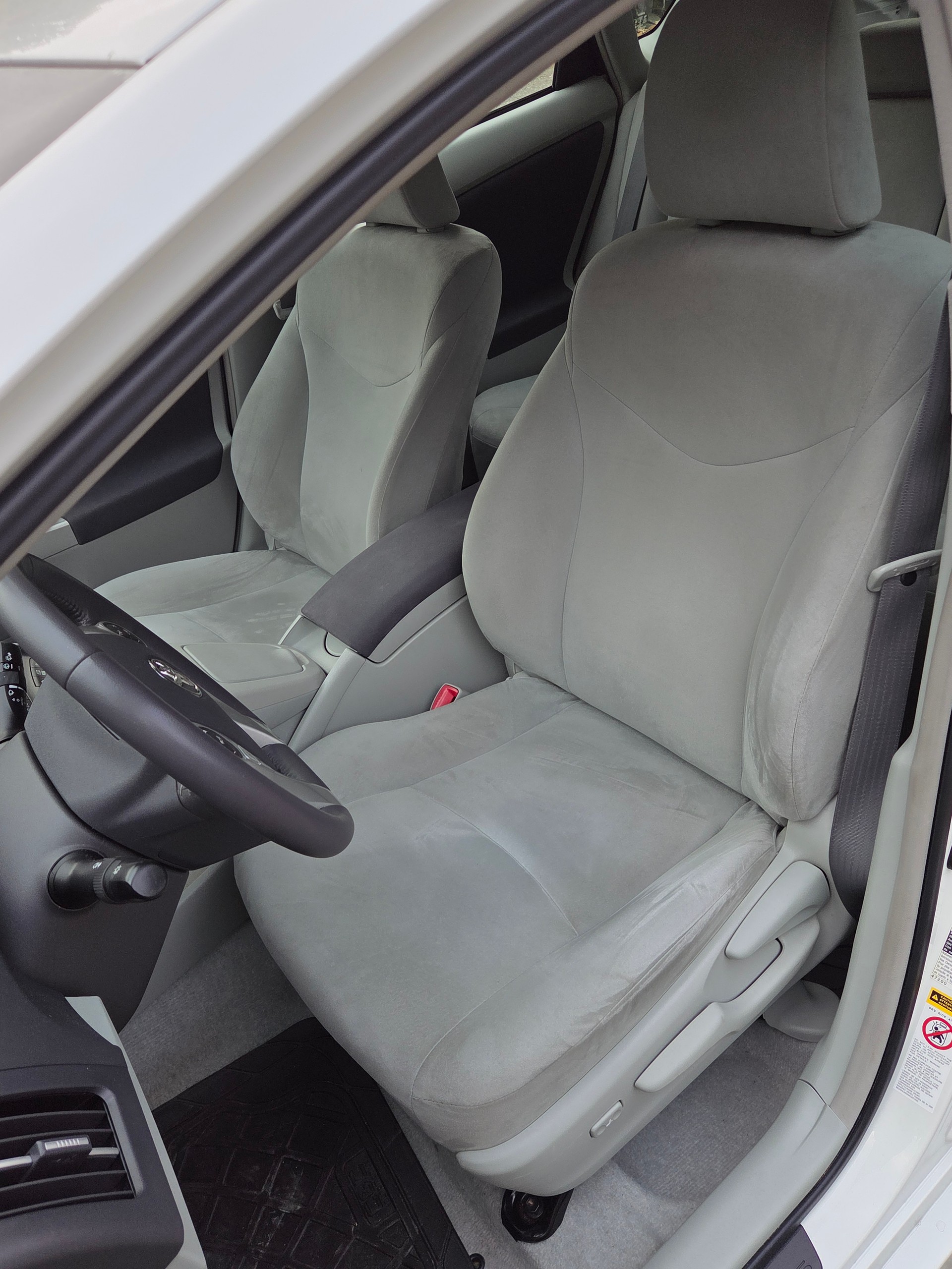 TOYOTA Prius 1.8 16V HSD Sol-image-9