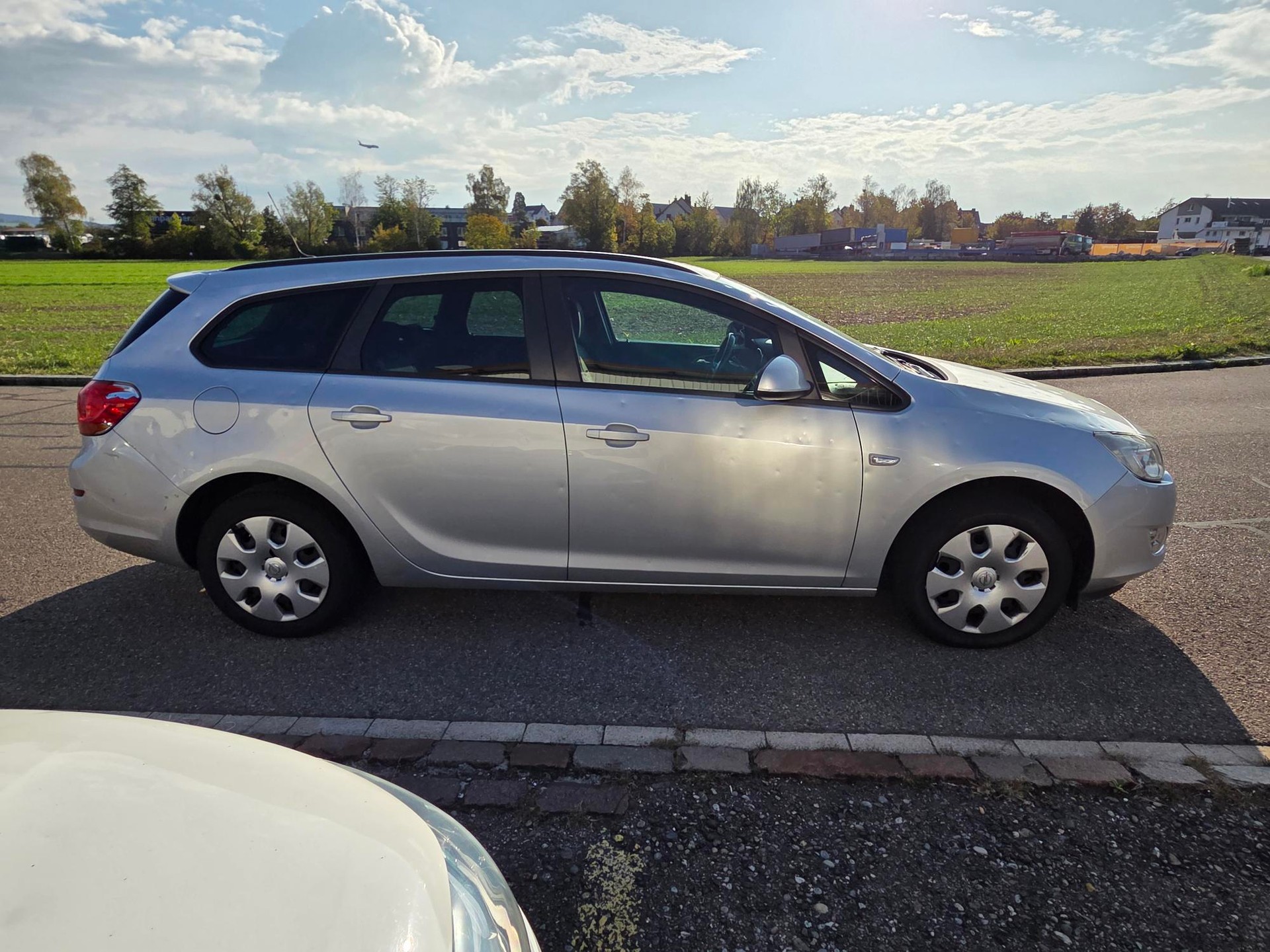 OPEL Astra SportsTourer 2.0 CDTi Cosmo Automatic-image-6