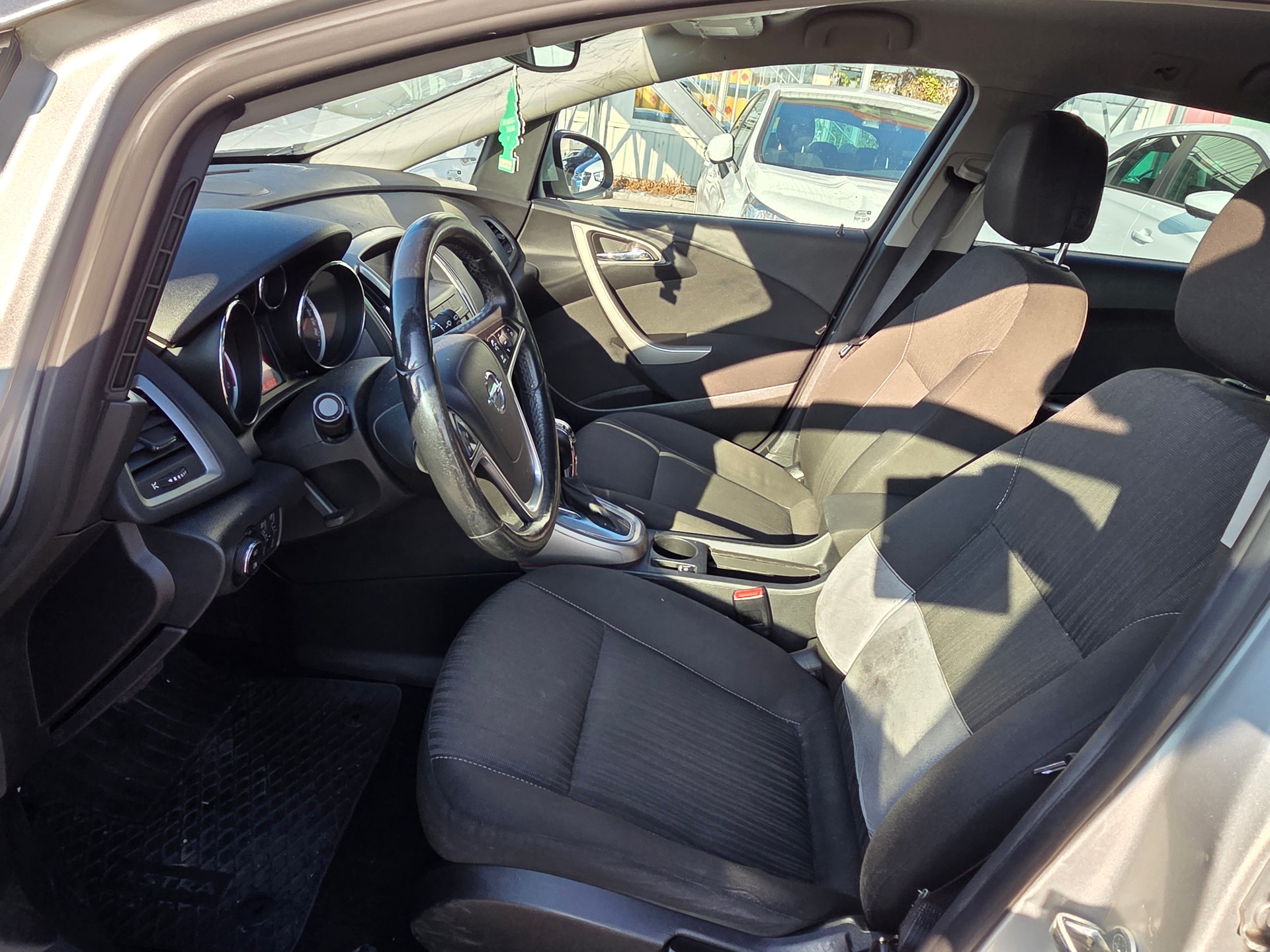 OPEL Astra SportsTourer 2.0 CDTi Cosmo Automatic-image-12