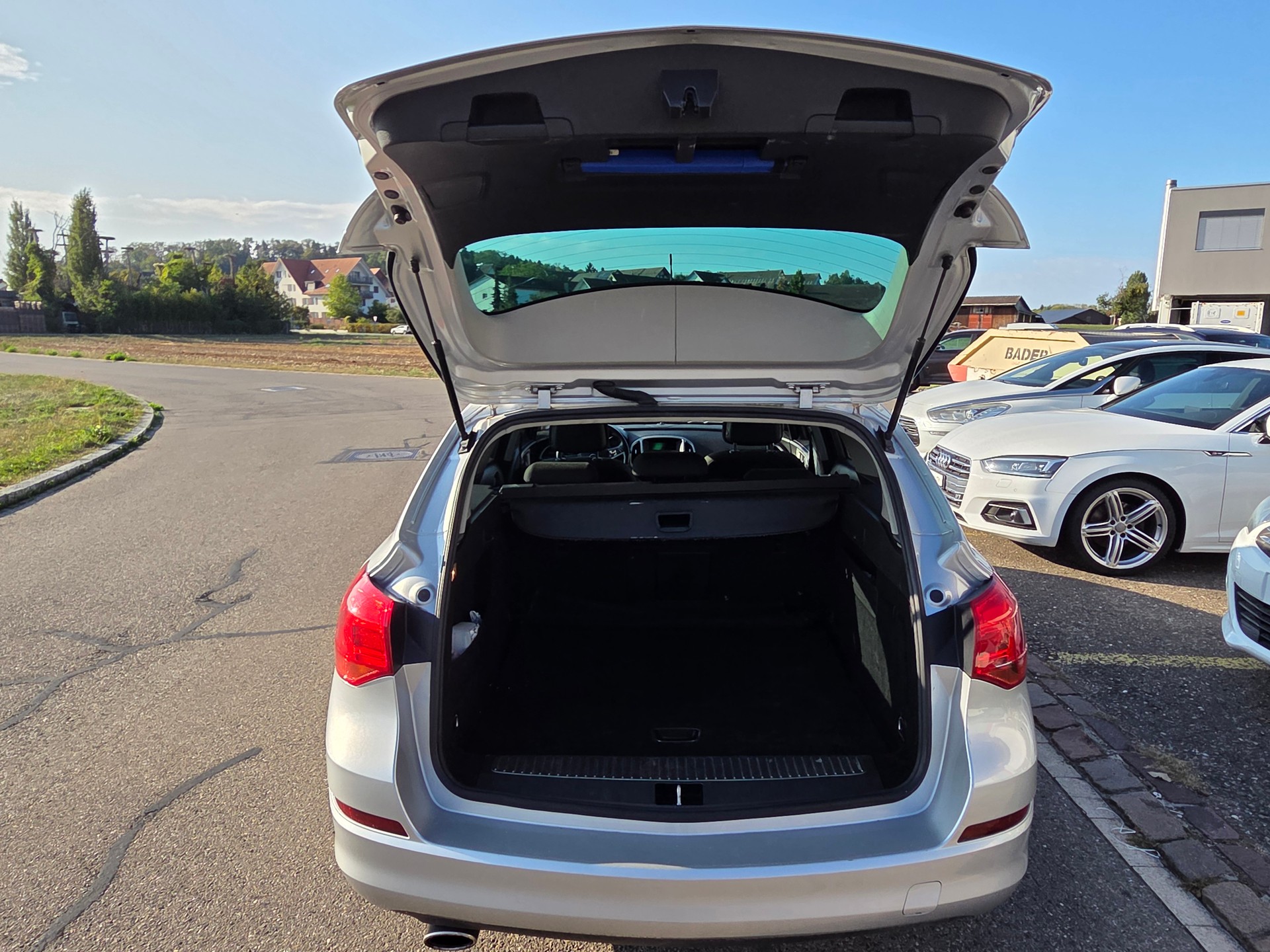 OPEL Astra SportsTourer 2.0 CDTi Cosmo Automatic-image-14