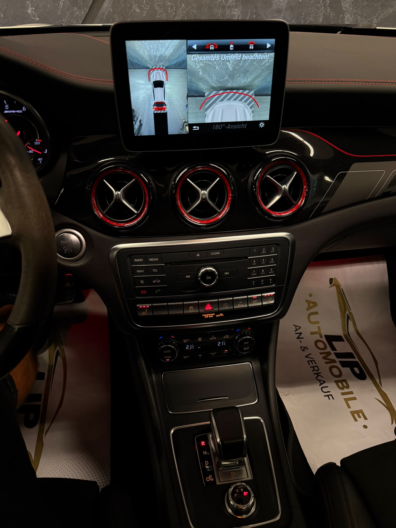 MERCEDES-BENZ GLA 45 AMG 4Matic 7G-DCT-image-14