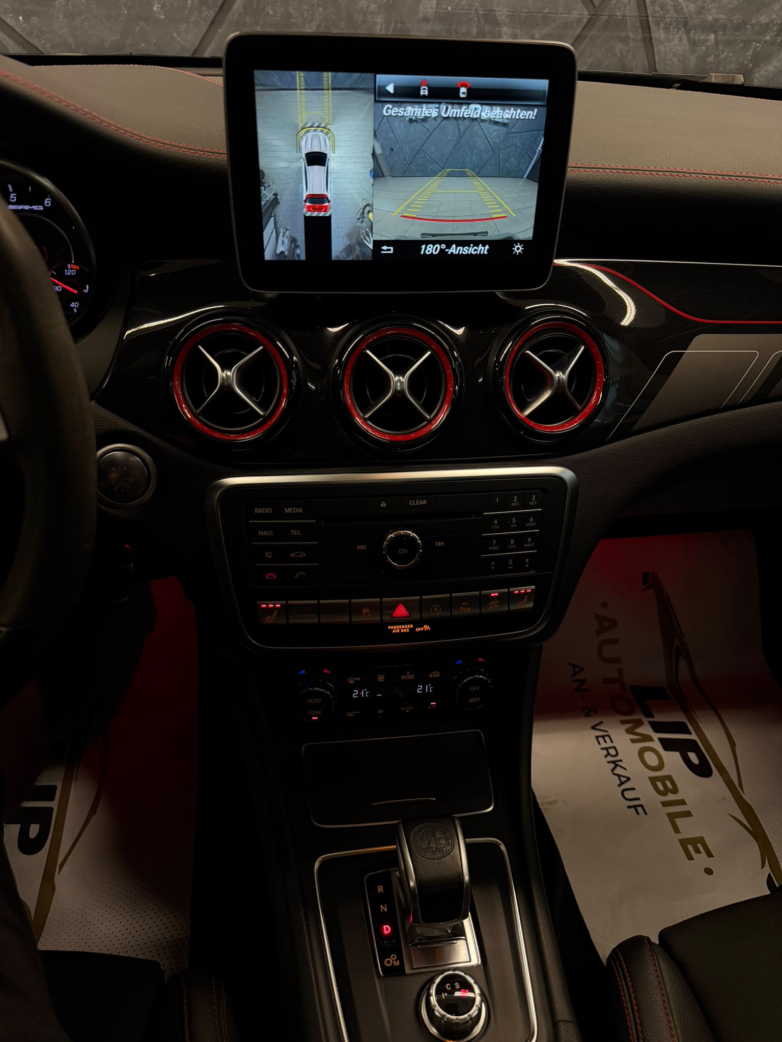 MERCEDES-BENZ GLA 45 AMG 4Matic 7G-DCT-image-13