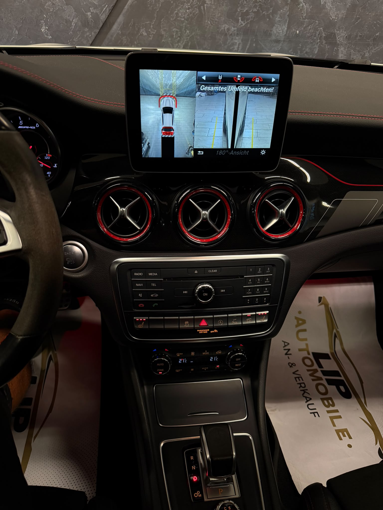 MERCEDES-BENZ GLA 45 AMG 4Matic 7G-DCT-image-11