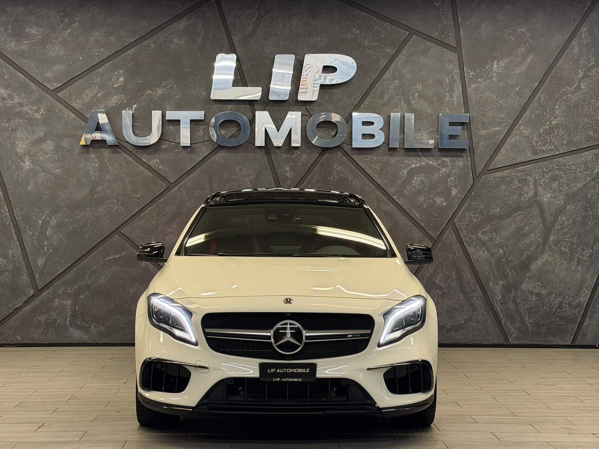 MERCEDES-BENZ GLA 45 AMG 4Matic 7G-DCT-image-1