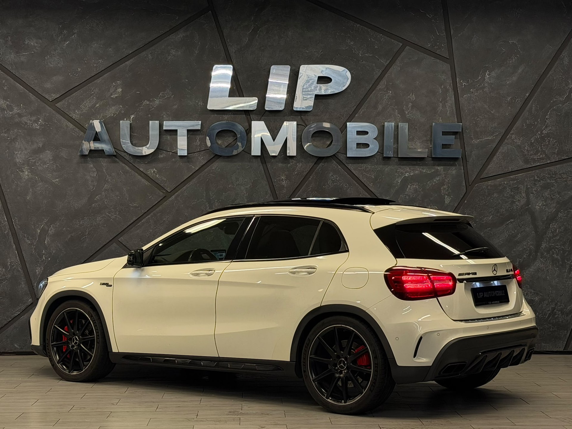 MERCEDES-BENZ GLA 45 AMG 4Matic 7G-DCT-image-7