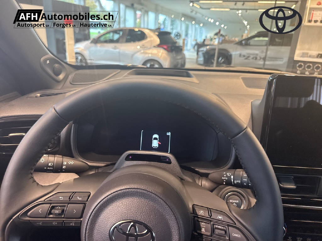 TOYOTA Yaris Cross 1.5 VVT-i HSD Premium AWD-i-image-11