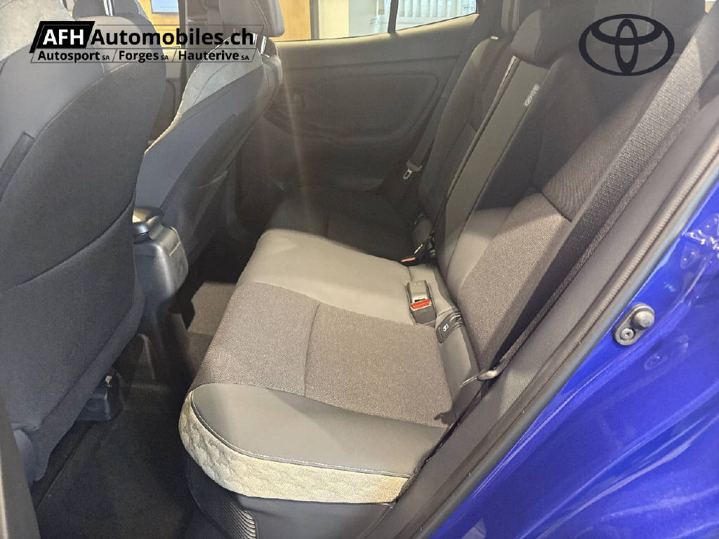 TOYOTA Yaris Cross 1.5 VVT-i HSD Premium AWD-i-image-14