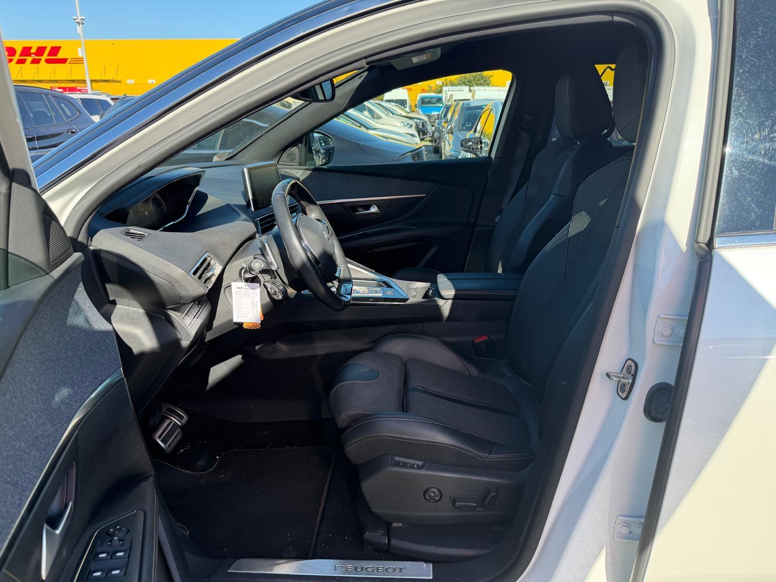 PEUGEOT 3008 1.6 PureTech GT Line-image-6