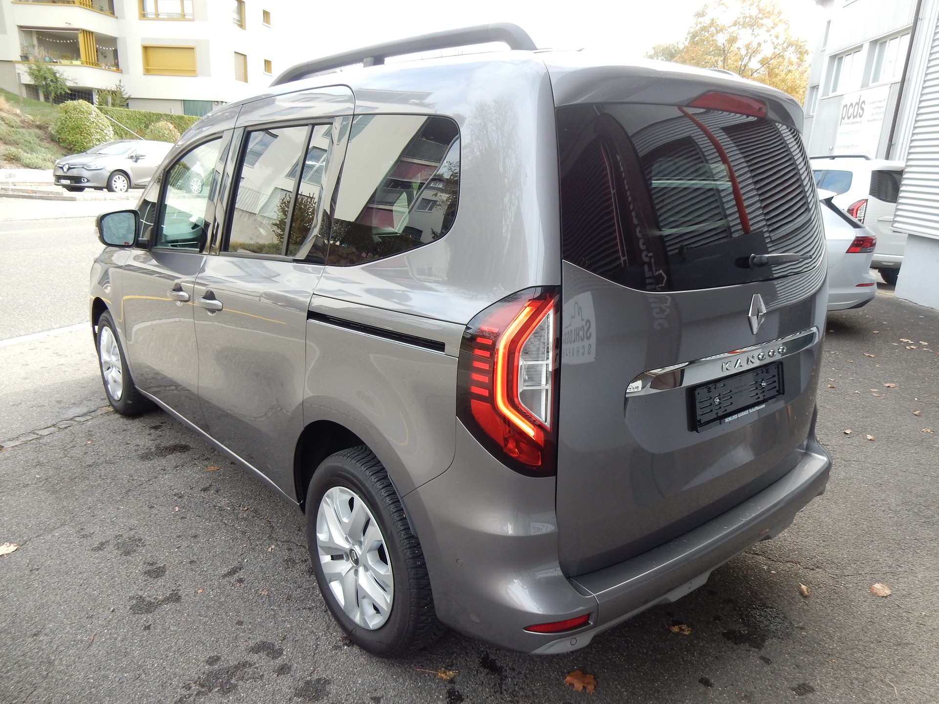 RENAULT Kangoo 1.3 TCe 130 PF Techno EDC-image-3