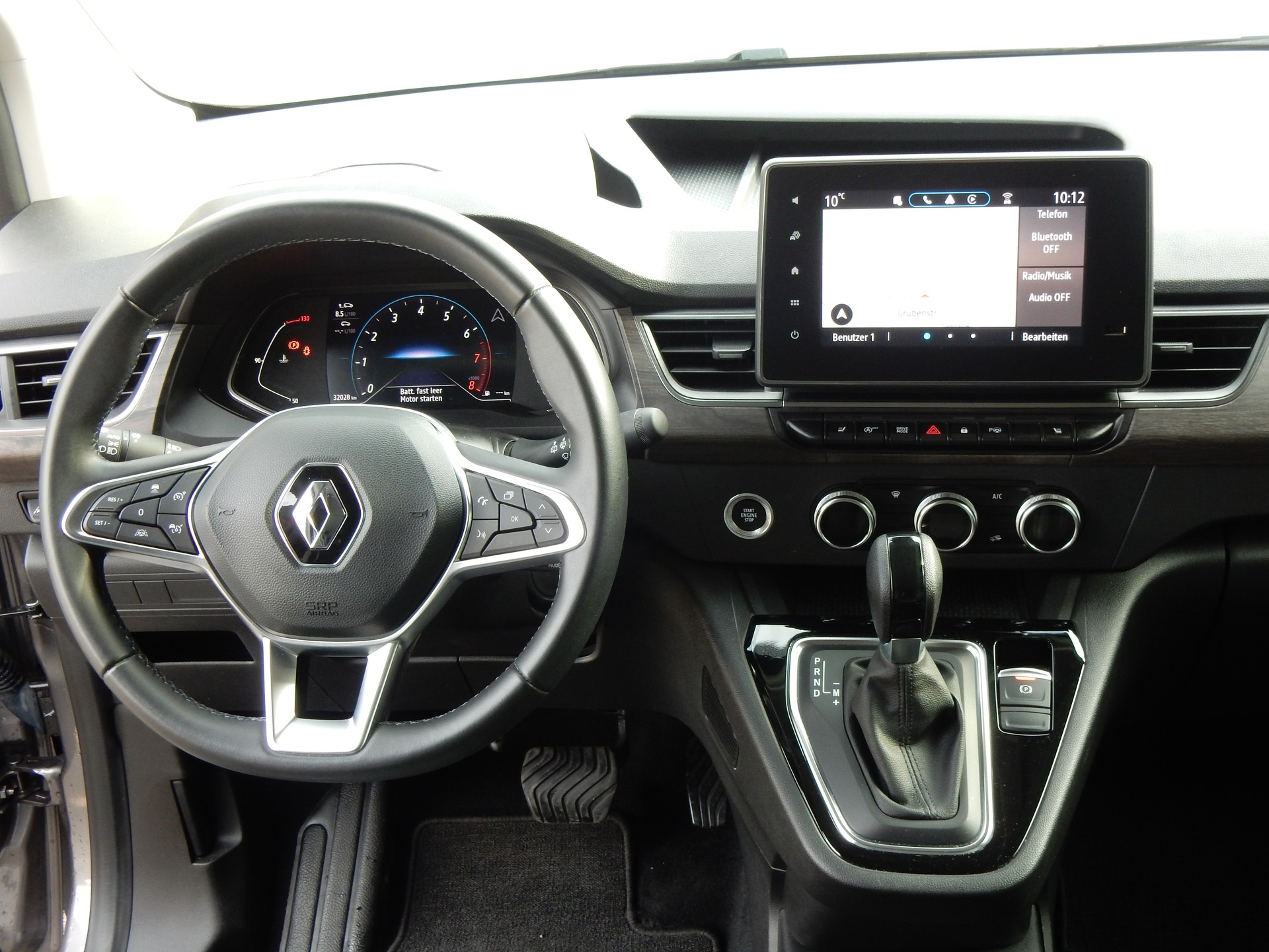 RENAULT Kangoo 1.3 TCe 130 PF Techno EDC-image-9