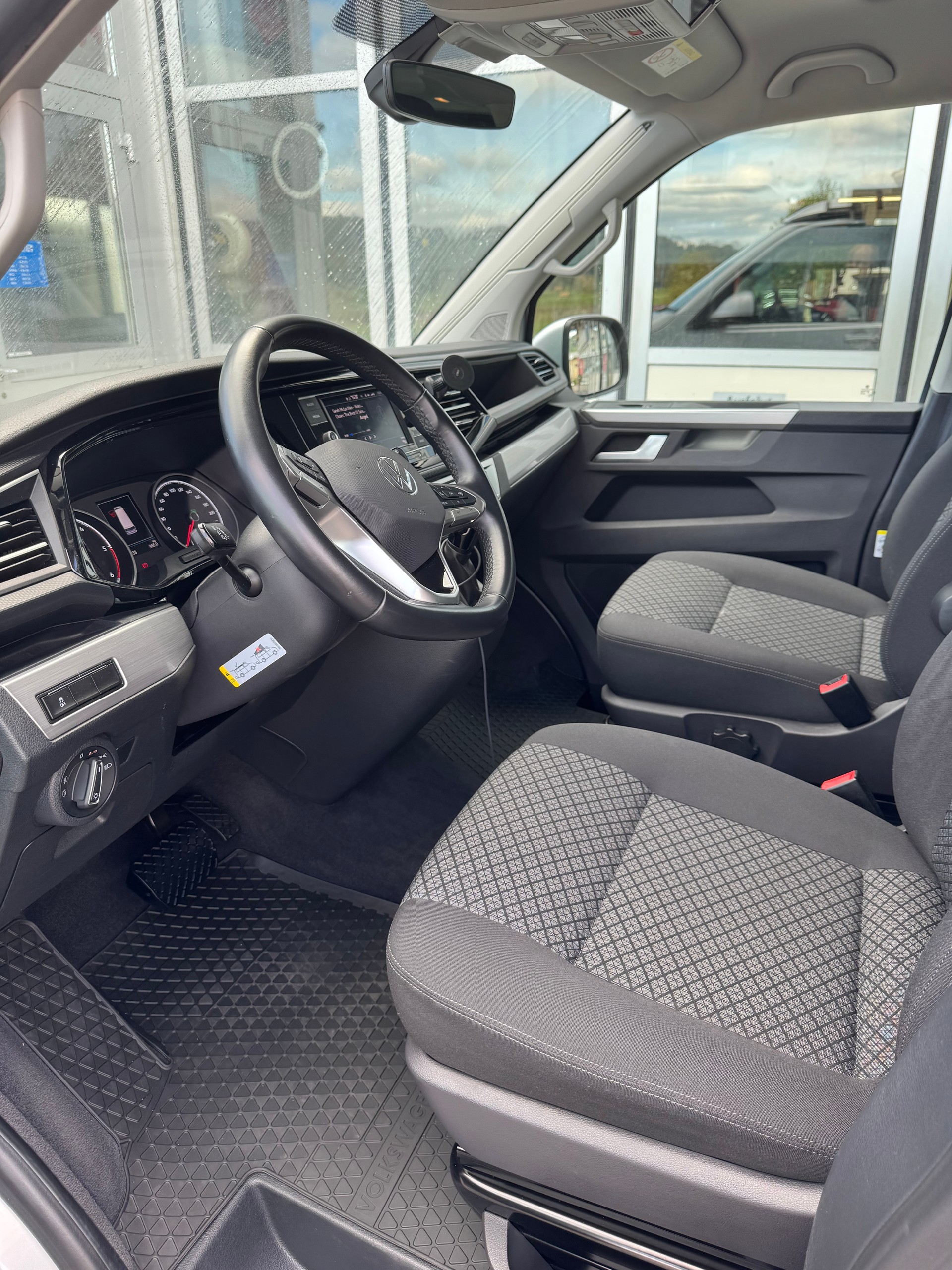 VW T6.1 California 2.0 TDI Beach Edition Spirit DSG-image-8
