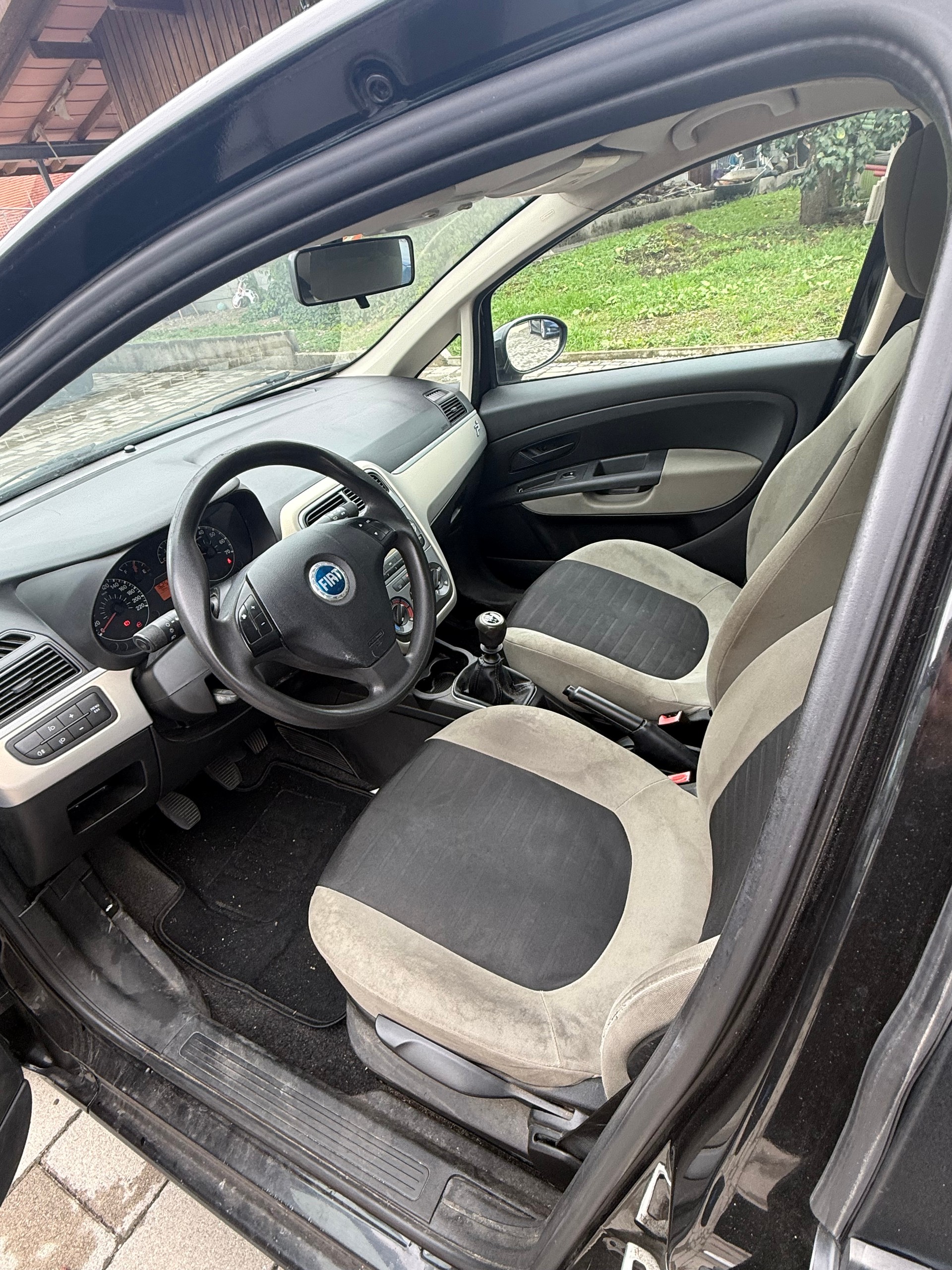 FIAT Punto 1.4 Dynamic-image-8