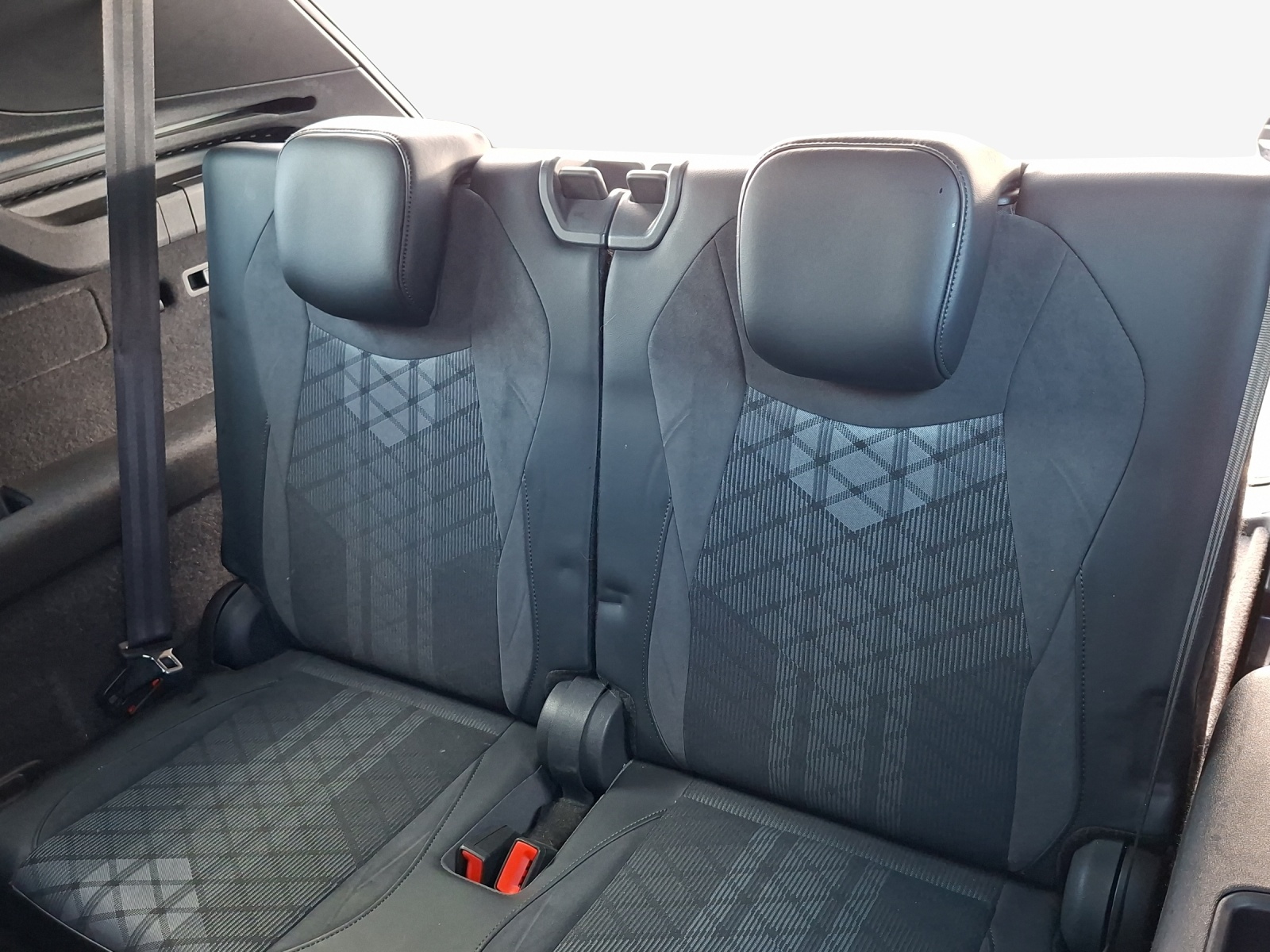 VW Tayron 2.0 TSI R-Line DSG 4Motion-image-15