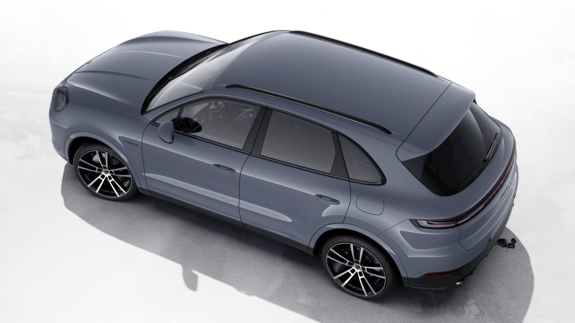 PORSCHE Cayenne E-Hybrid-image-3