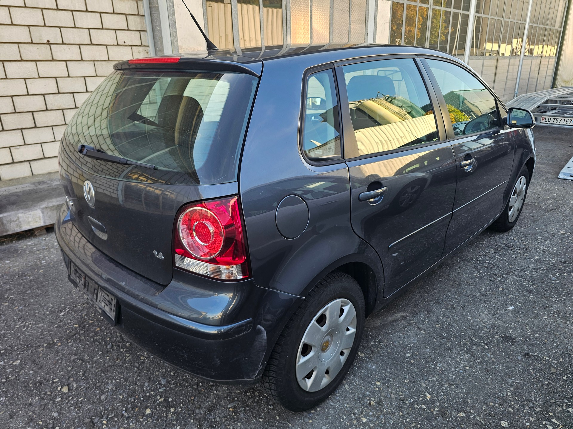 VW Polo 1.4 16V Trendline-image-5