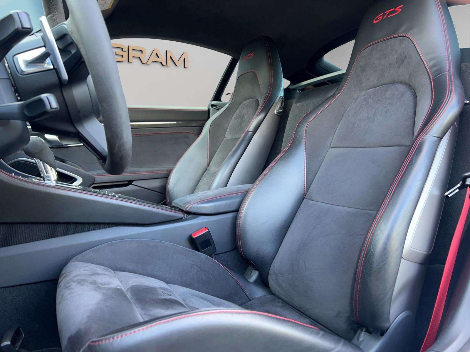 PORSCHE 718 Cayman GTS 2.5 PDK-image-11