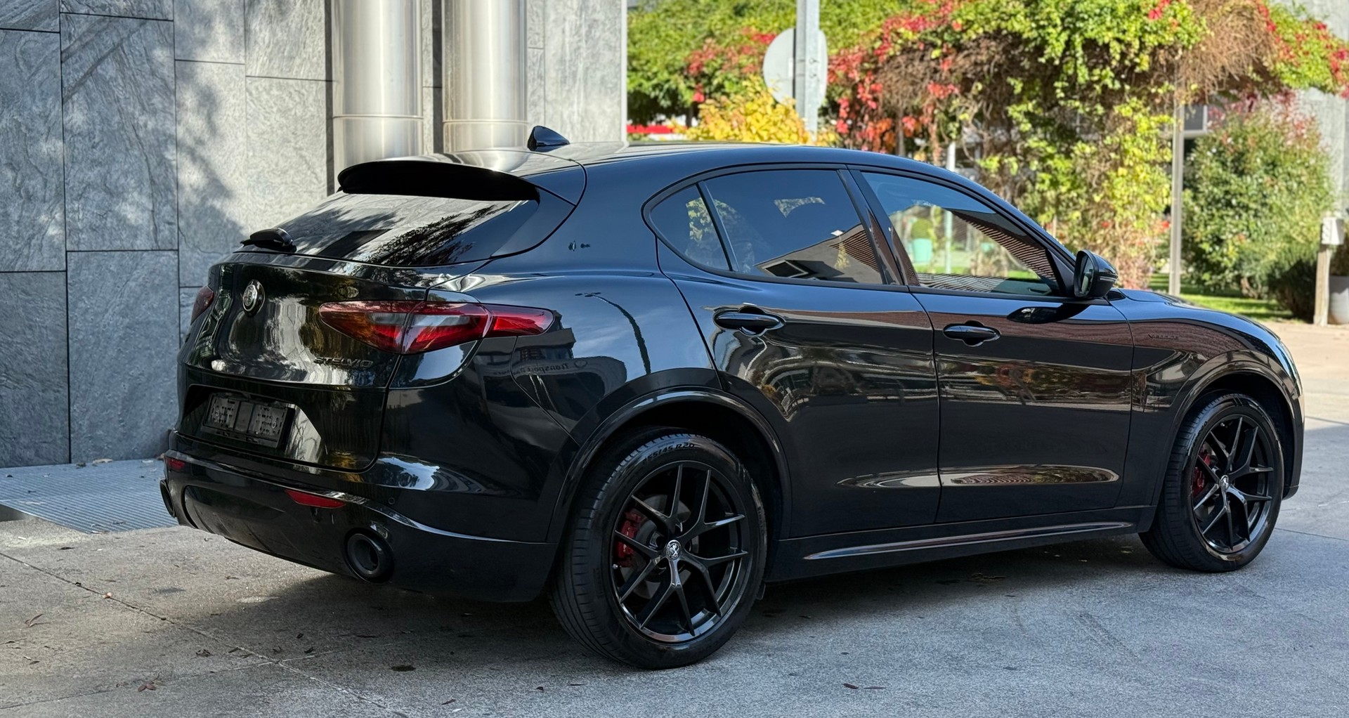 ALFA ROMEO Stelvio 2.0 Veloce Q4 Automatic-image-3