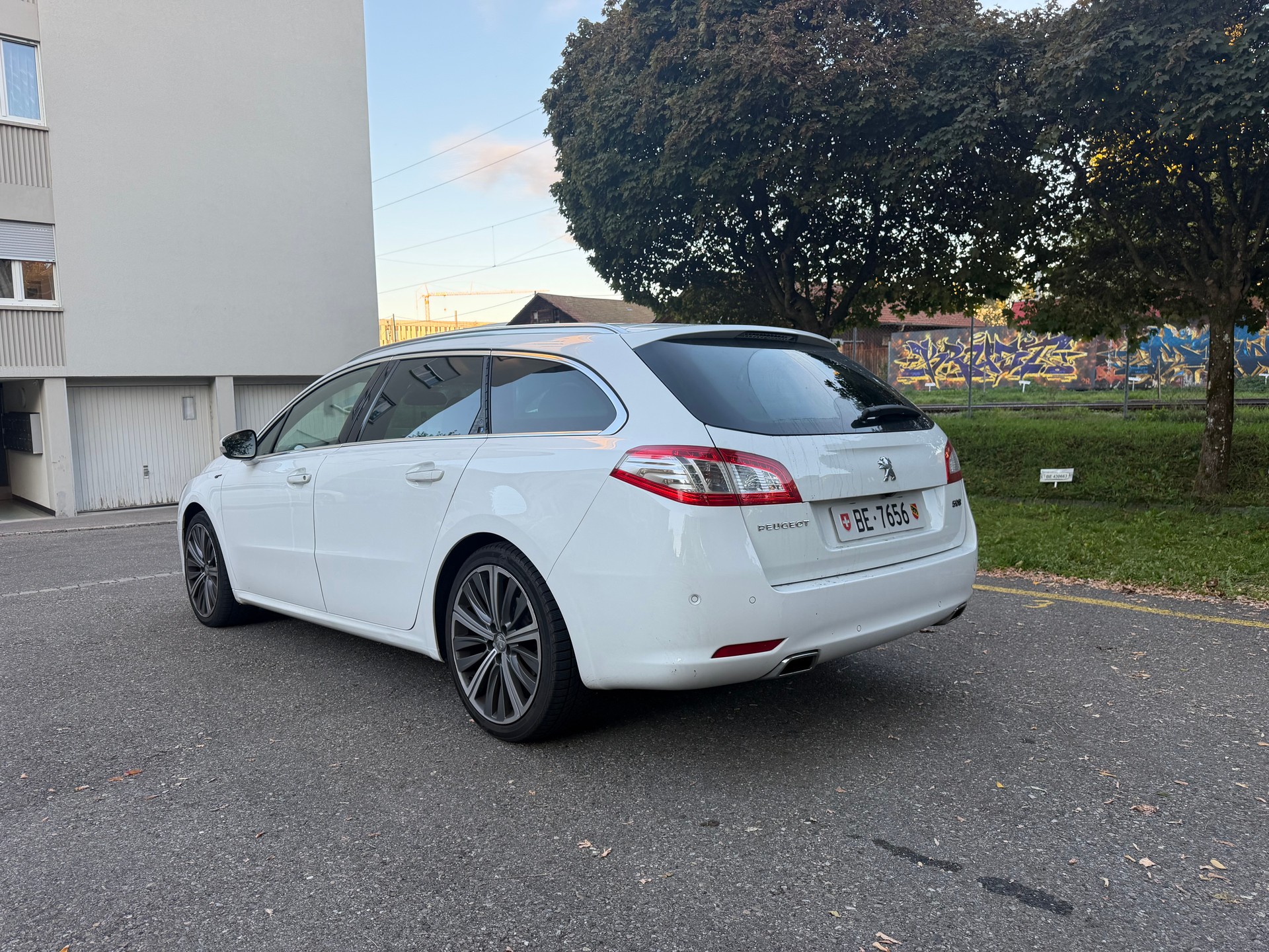 PEUGEOT 508 SW 2.0 BlueHDi GT EAT6-image-2