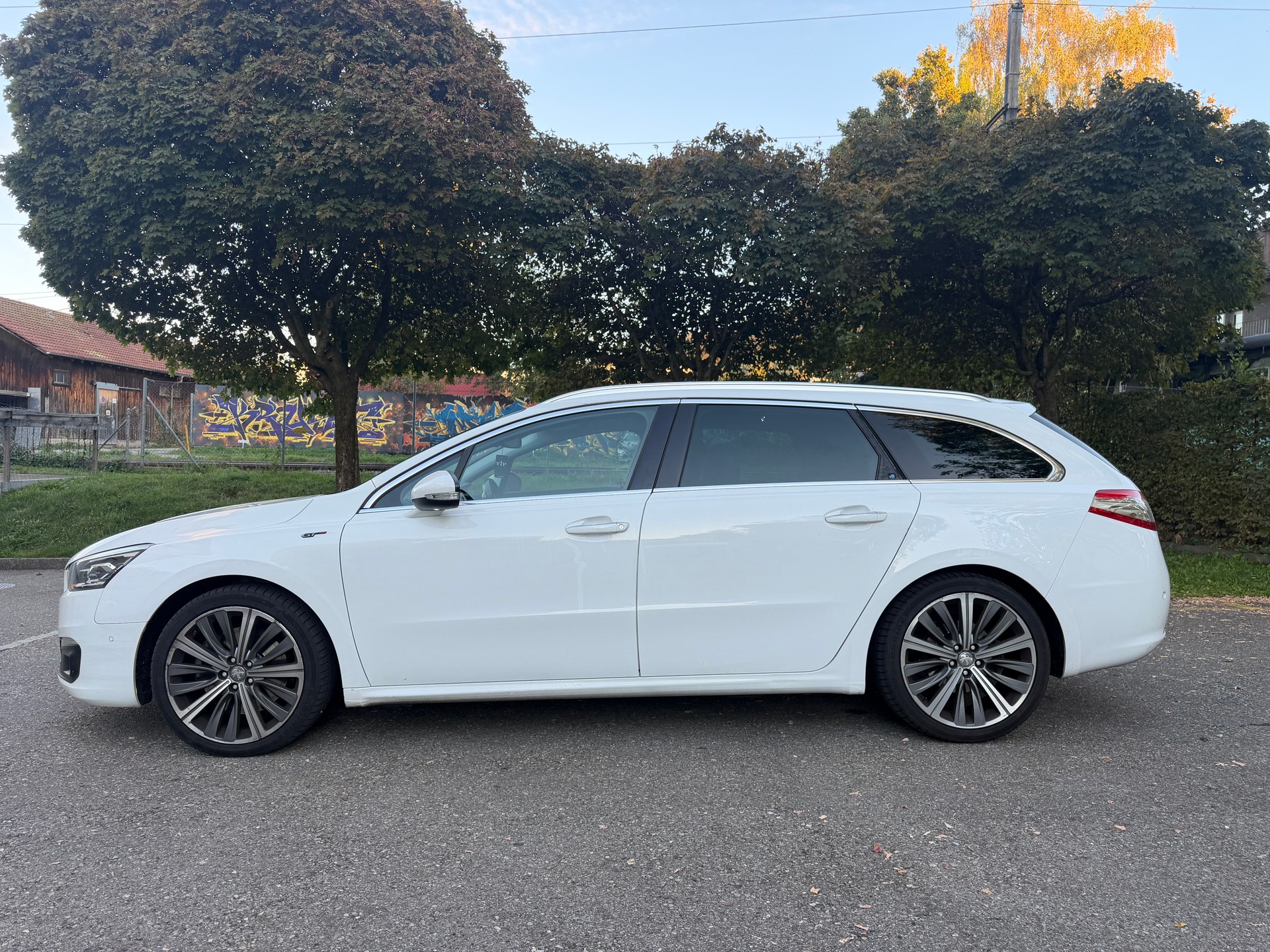 PEUGEOT 508 SW 2.0 BlueHDi GT EAT6-image-1