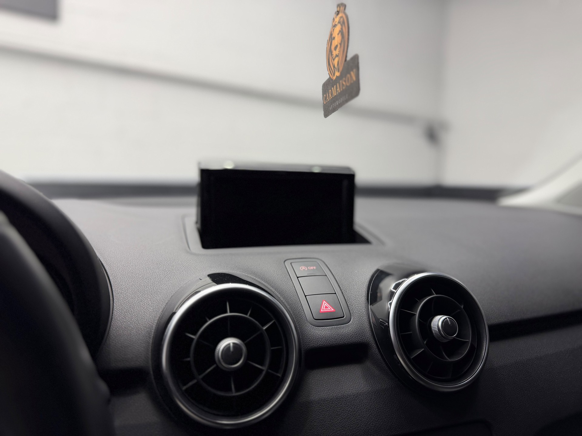 AUDI A1 Sportback S-Line 1.0 TFSI Sport | Bicolor | PDC | S-Line | Ambiente | Sitzheizung-image-15