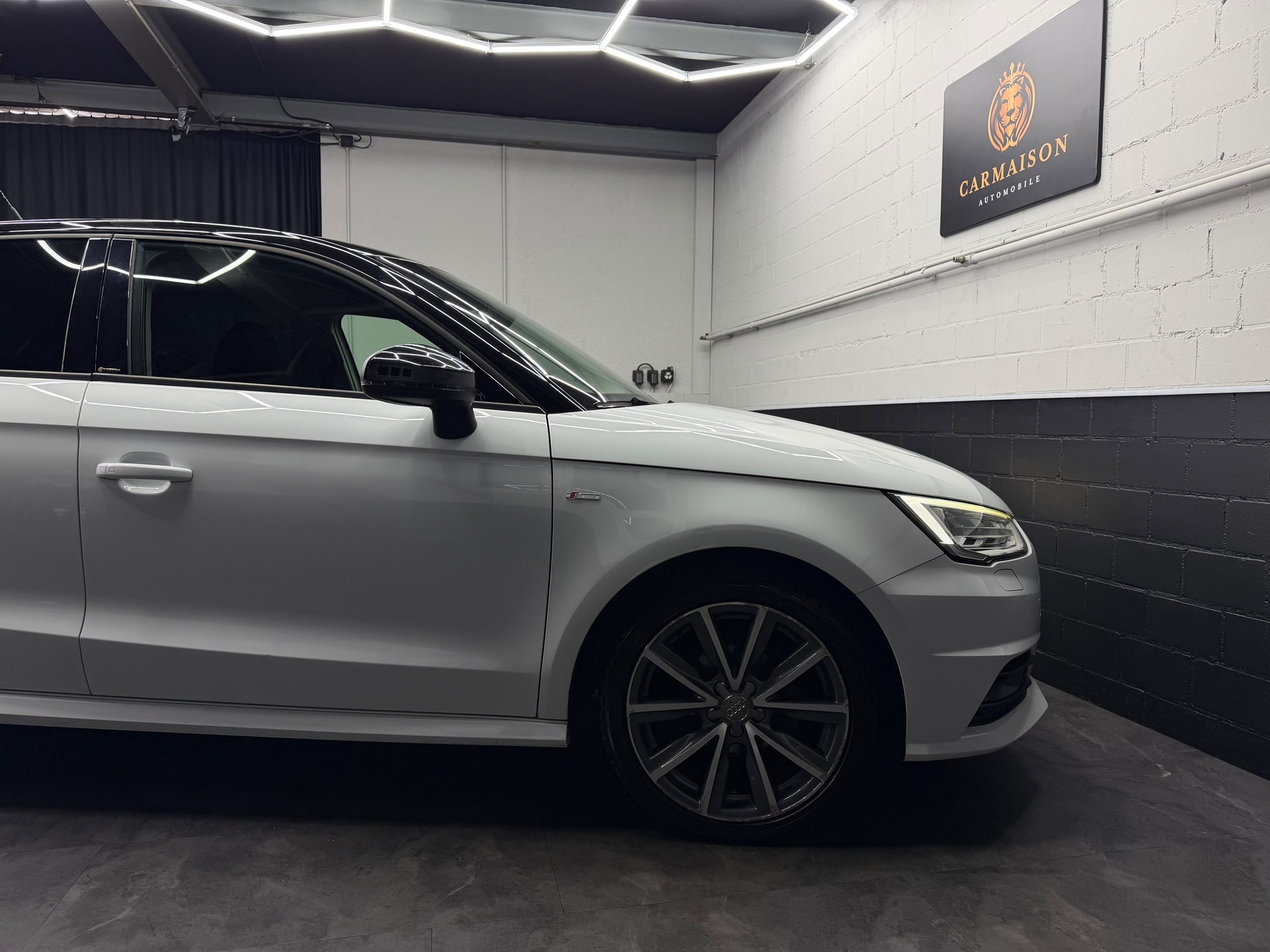 AUDI A1 Sportback S-Line 1.0 TFSI Sport | Bicolor | PDC | S-Line | Ambiente | Sitzheizung-image-8