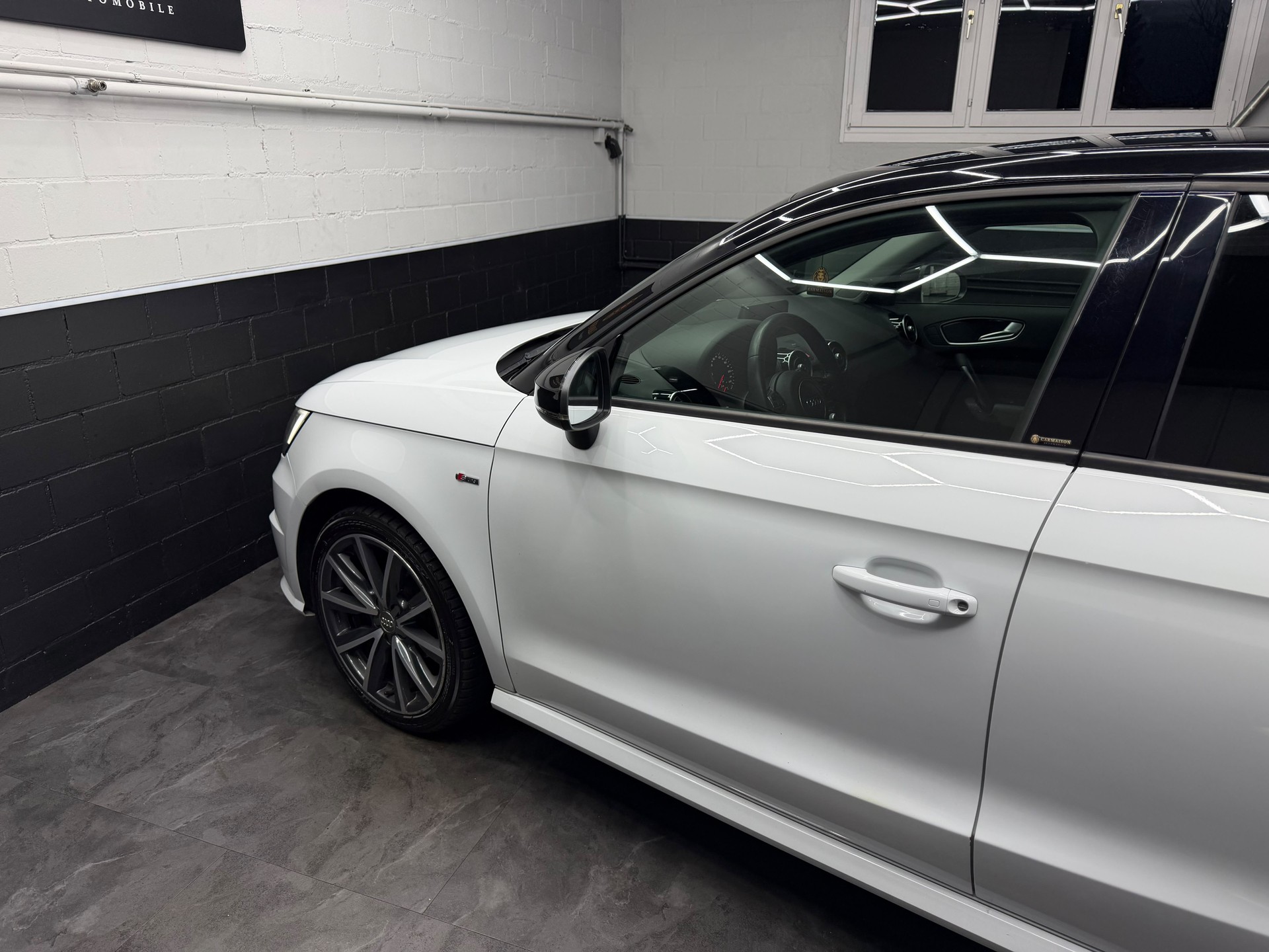 AUDI A1 Sportback S-Line 1.0 TFSI Sport | Bicolor | PDC | S-Line | Ambiente | Sitzheizung-image-9