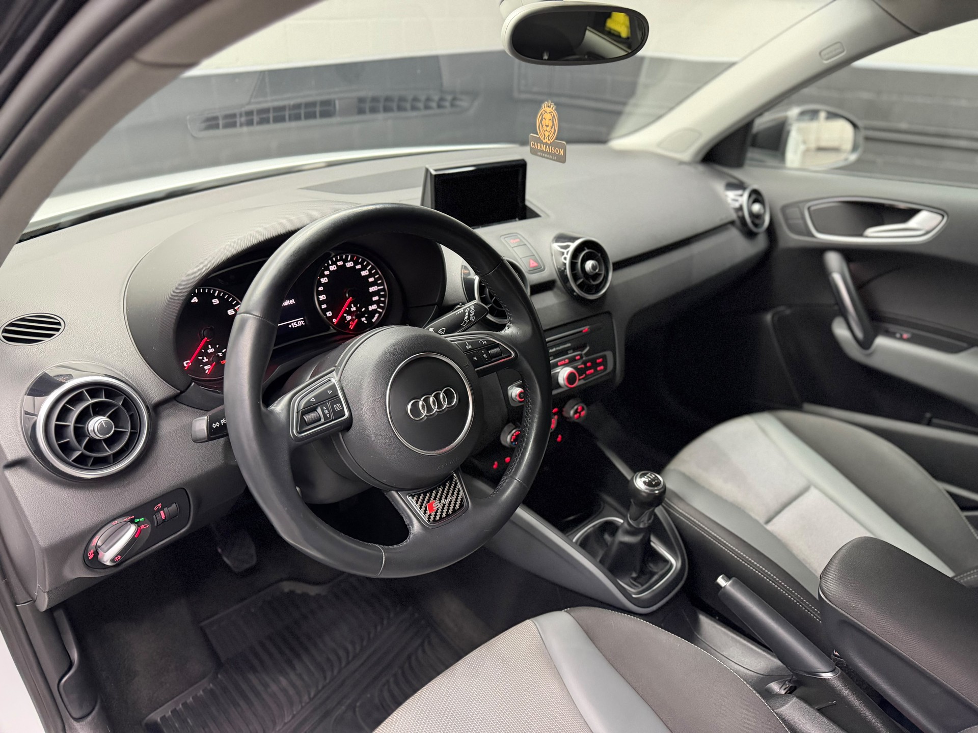 AUDI A1 Sportback S-Line 1.0 TFSI Sport | Bicolor | PDC | S-Line | Ambiente | Sitzheizung-image-13