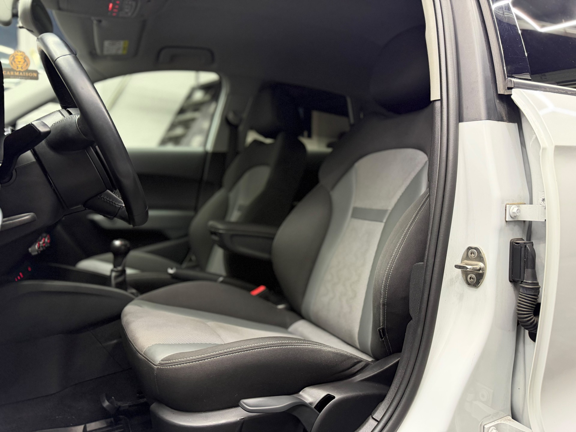 AUDI A1 Sportback S-Line 1.0 TFSI Sport | Bicolor | PDC | S-Line | Ambiente | Sitzheizung-image-12