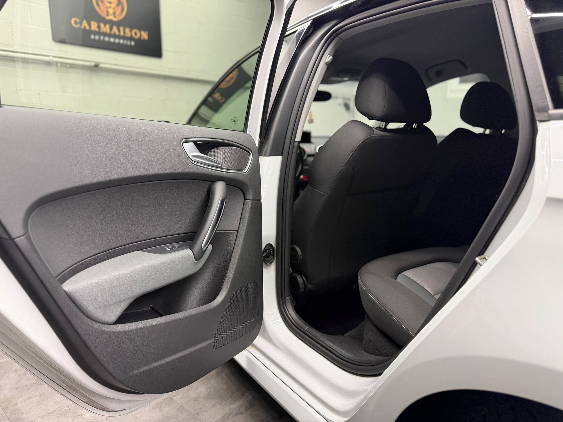 AUDI A1 Sportback S-Line 1.0 TFSI Sport | Bicolor | PDC | S-Line | Ambiente | Sitzheizung-image-18