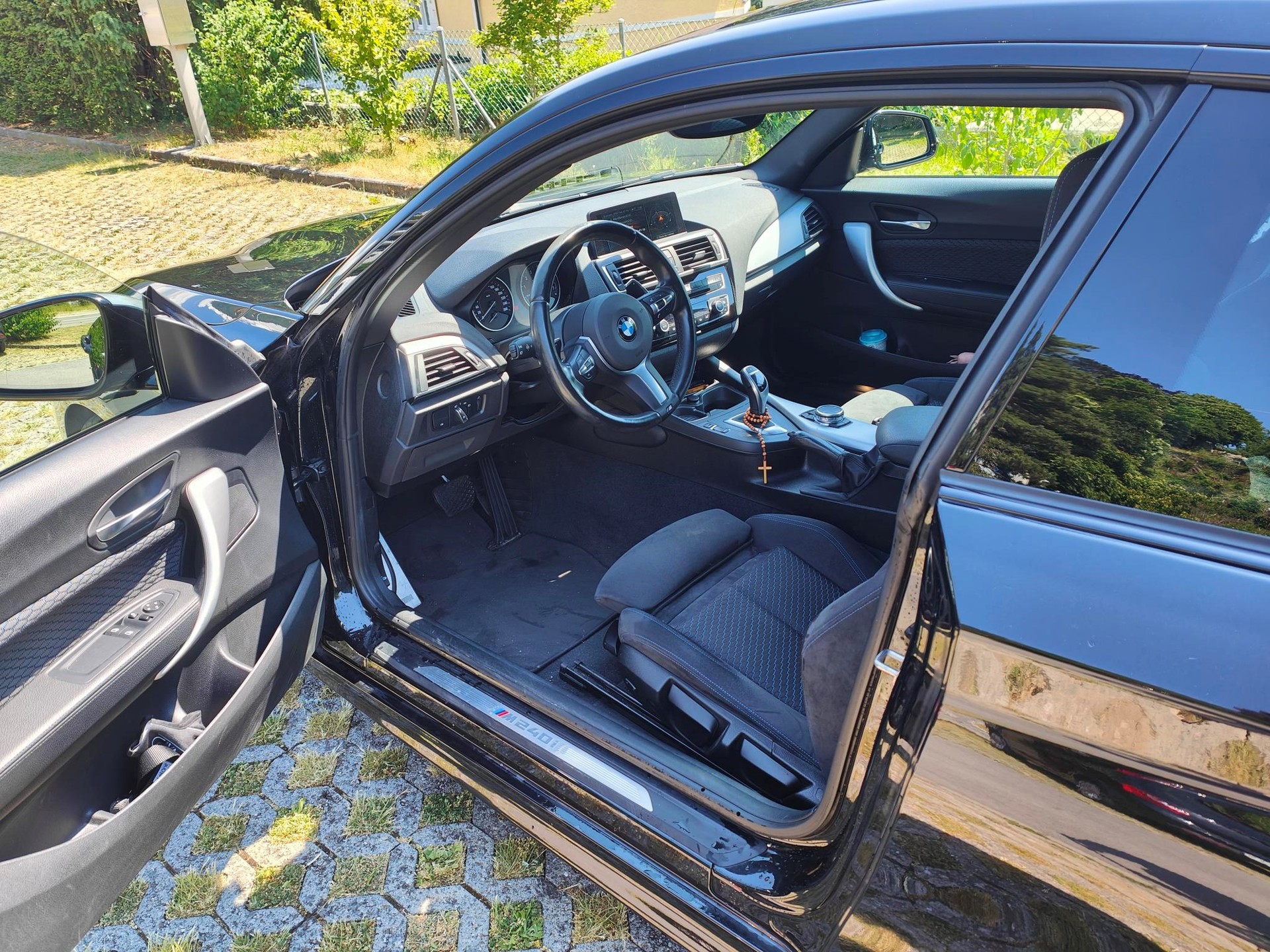 BMW M240i xDrive Steptronic-image-5