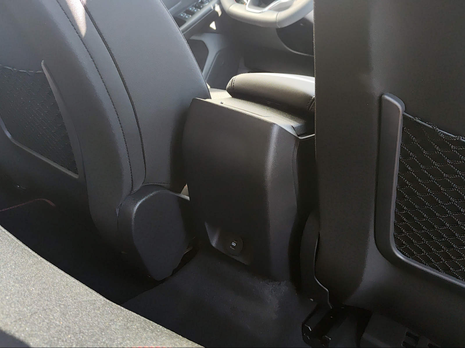 FORD Focus 1.0 MHEV ST-Line X Automat-image-9