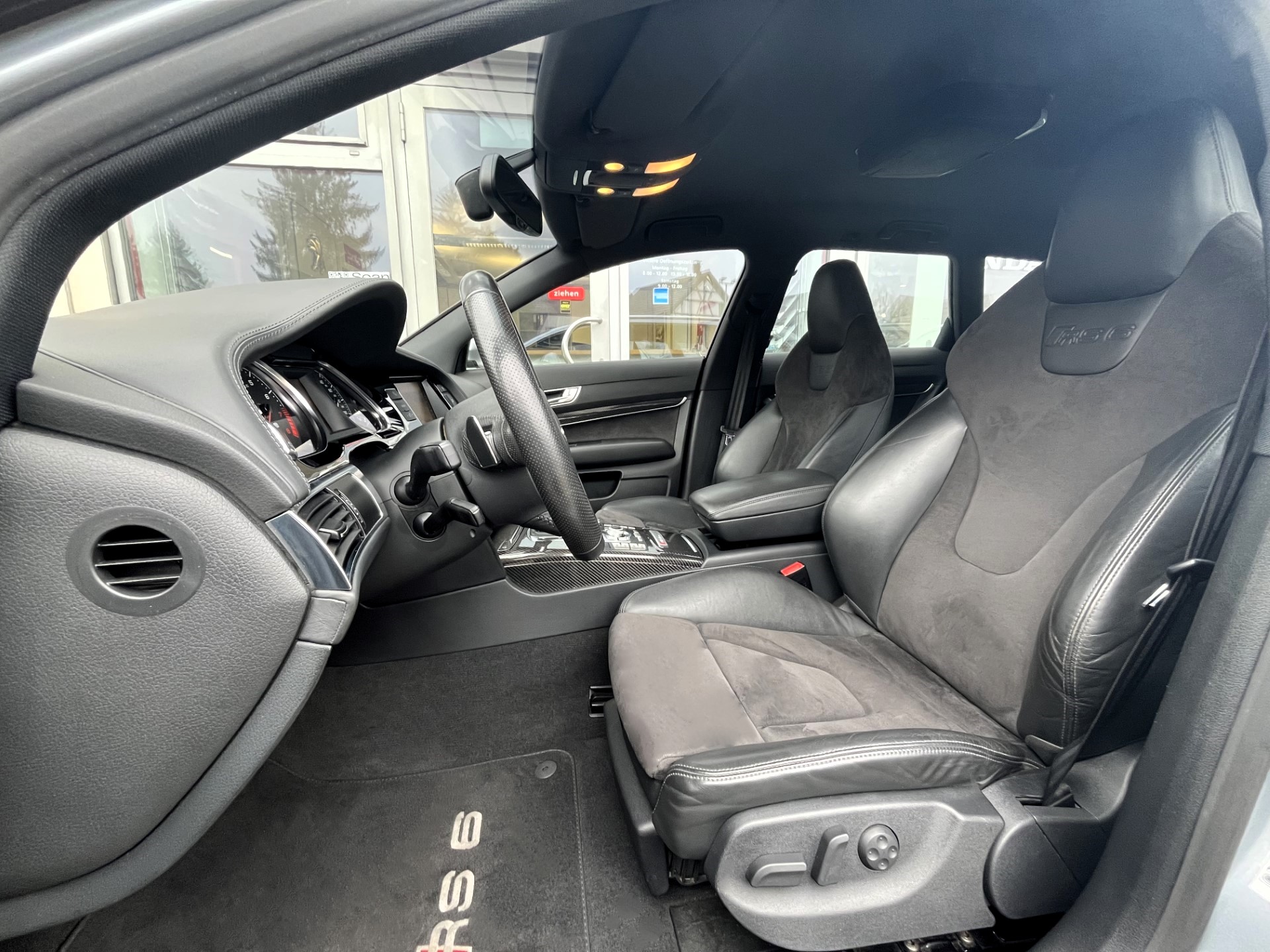 AUDI RS6 Avant PLUS 5.0 TFSI V10 quattro tiptronic*MTM-Tuning 700PS*-image-14