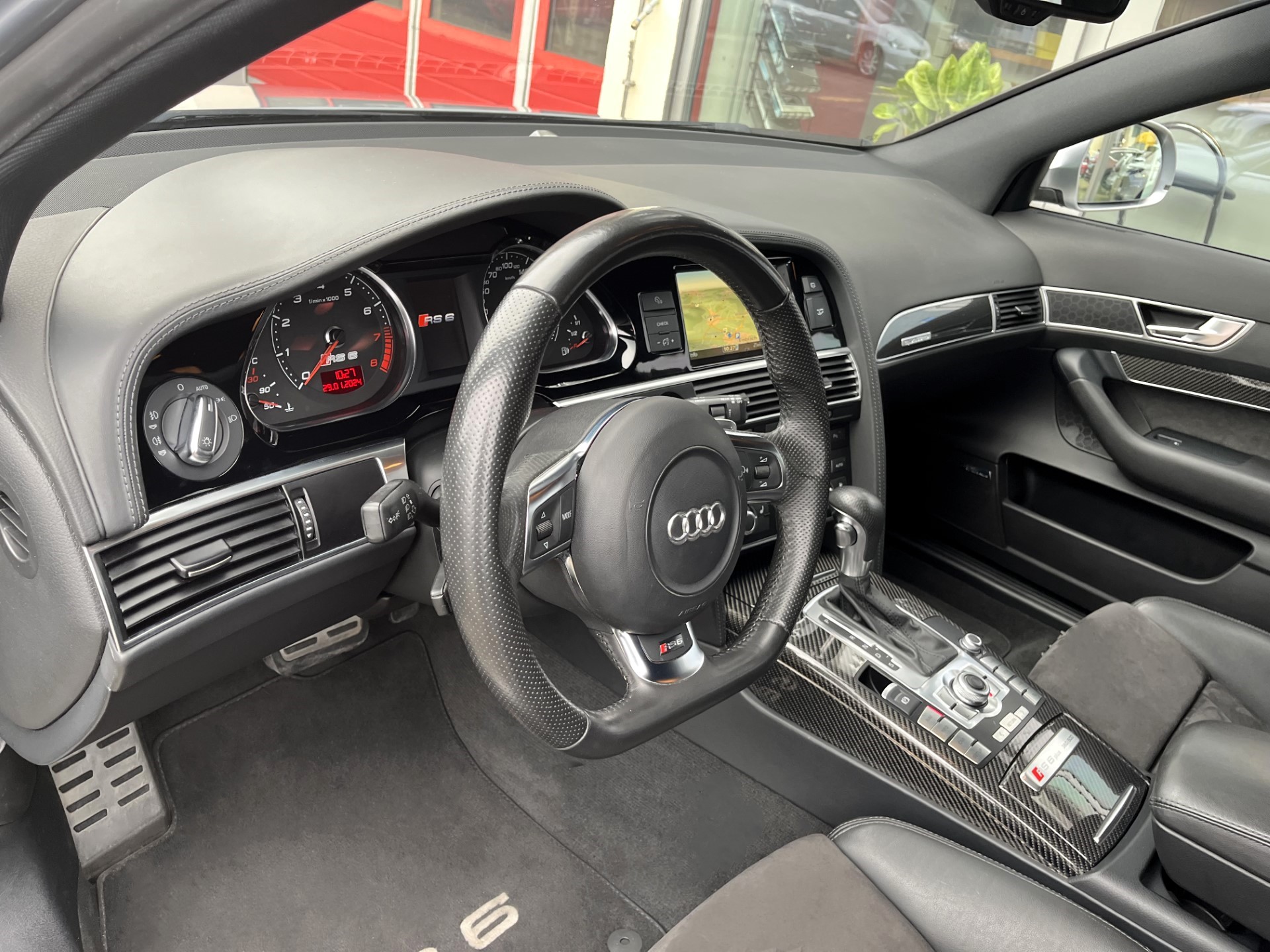 AUDI RS6 Avant PLUS 5.0 TFSI V10 quattro tiptronic*MTM-Tuning 700PS*-image-11