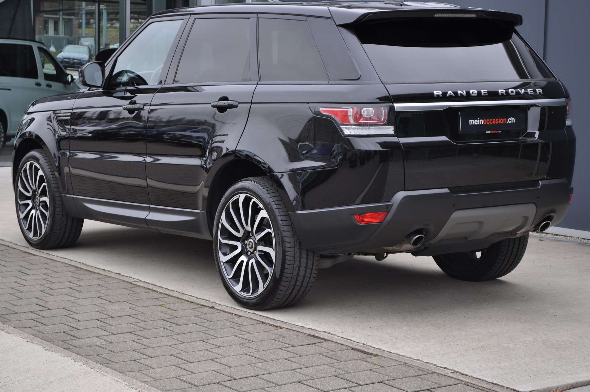 LAND ROVER RR Sport 3.0TDV6 S-image-3