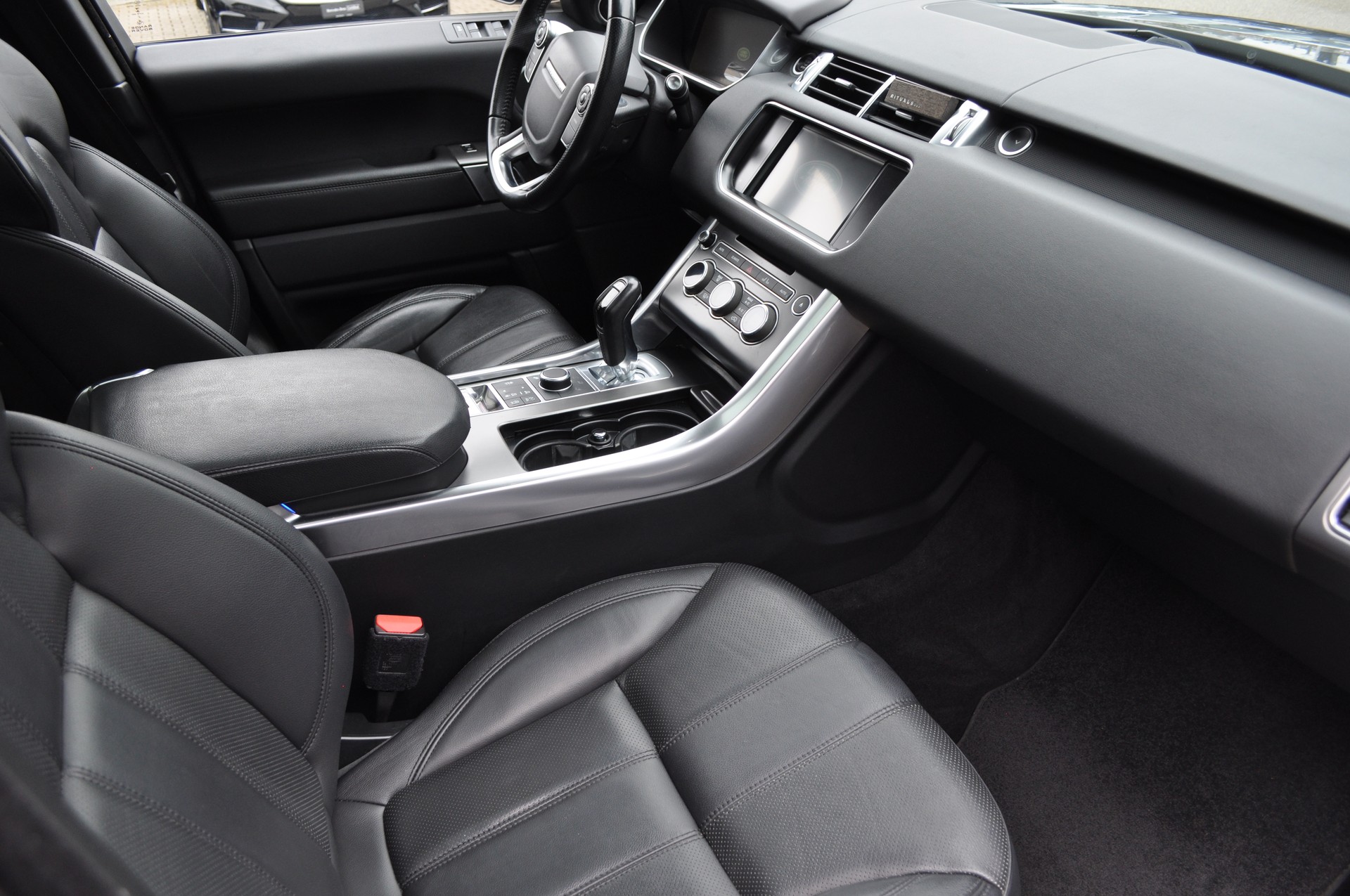LAND ROVER RR Sport 3.0TDV6 S-image-12