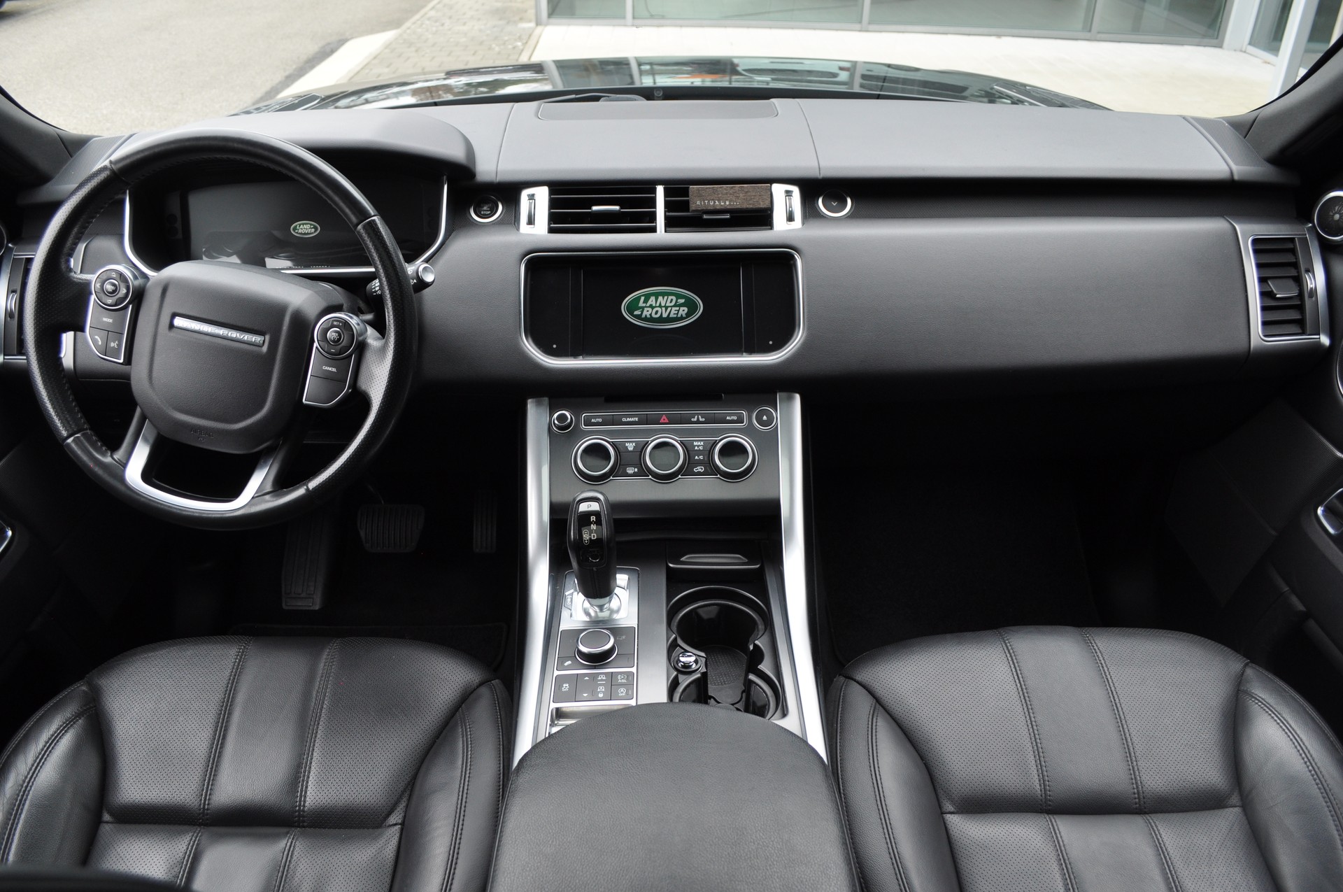 LAND ROVER RR Sport 3.0TDV6 S-image-10