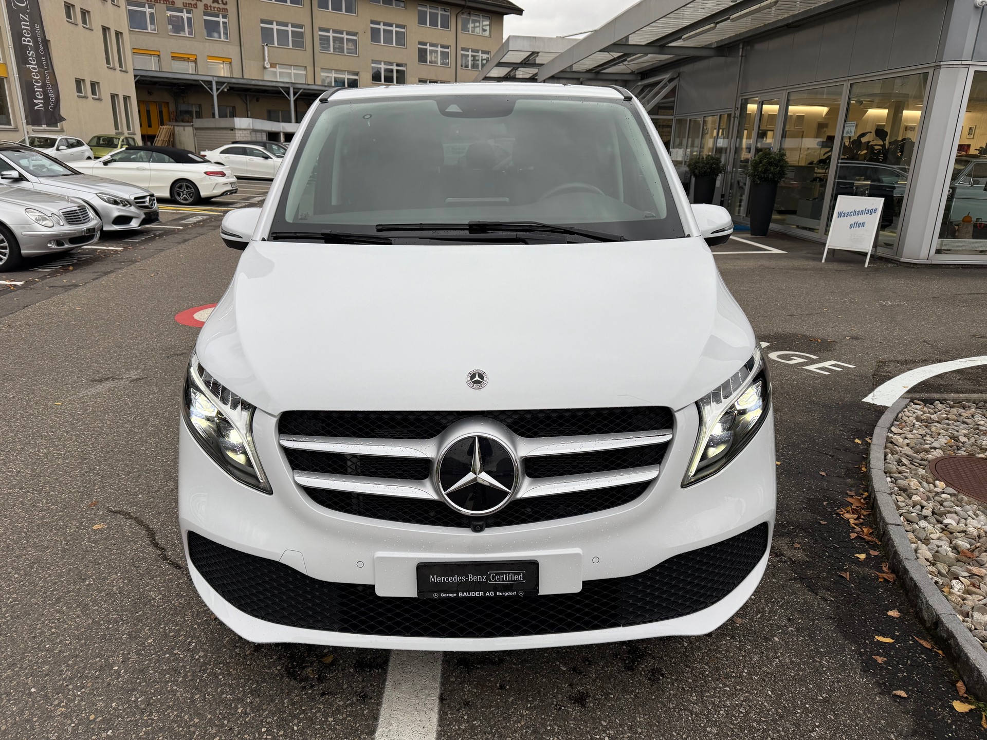 MERCEDES-BENZ V 220 d L 4Matic-showroom-element-2