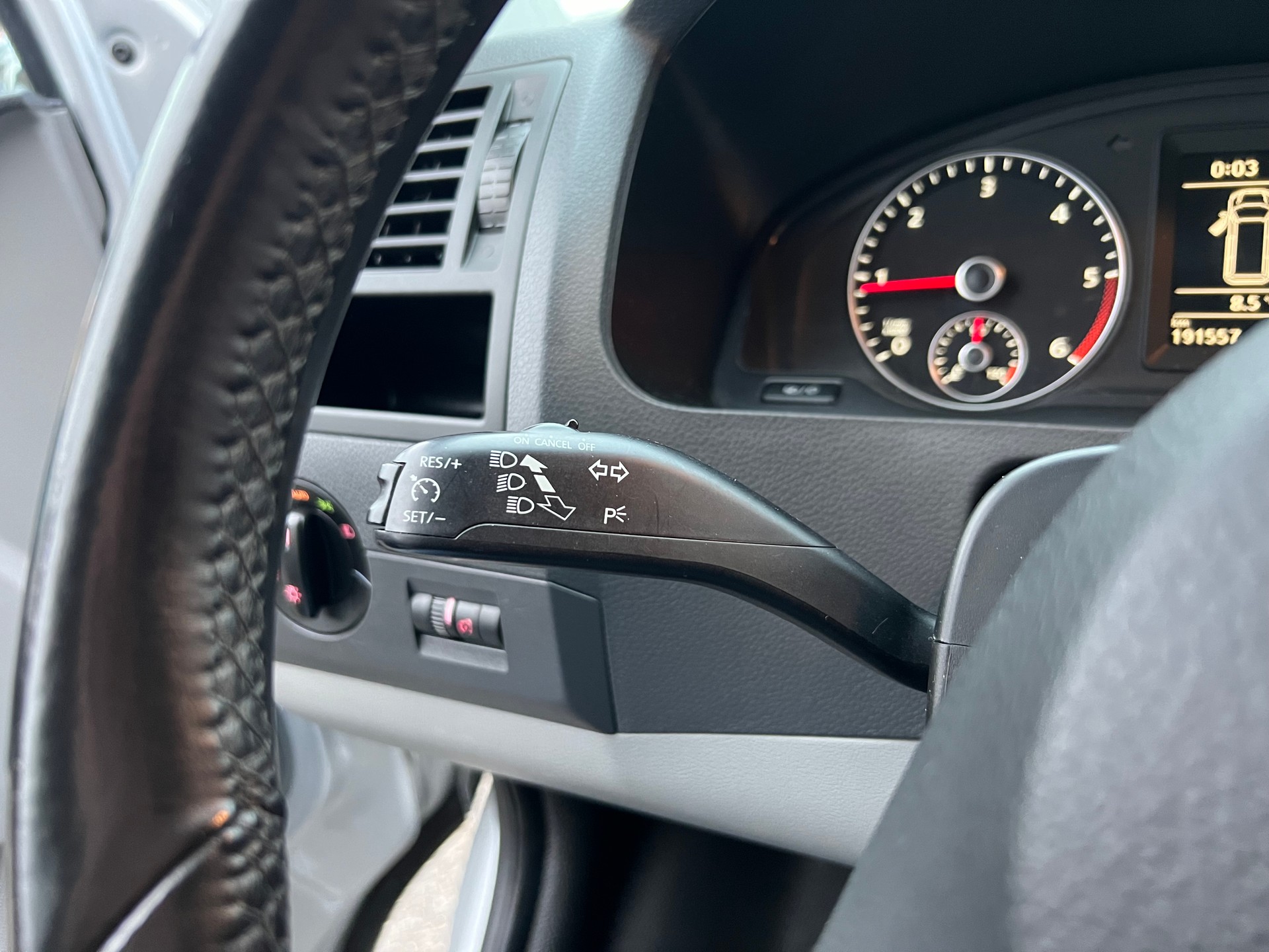 VW Caravelle Trendline 2.0 TDI CR DSG-image-16