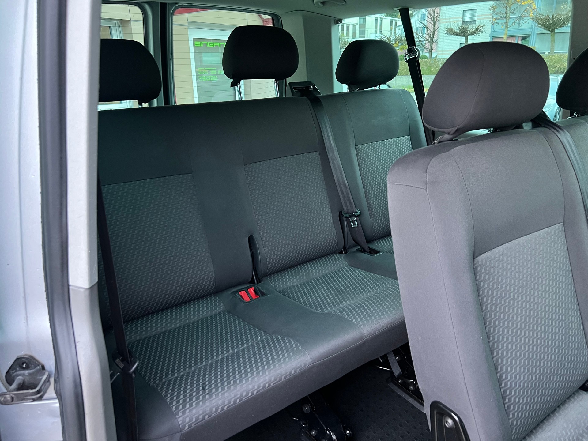 VW Caravelle Trendline 2.0 TDI CR DSG-image-19