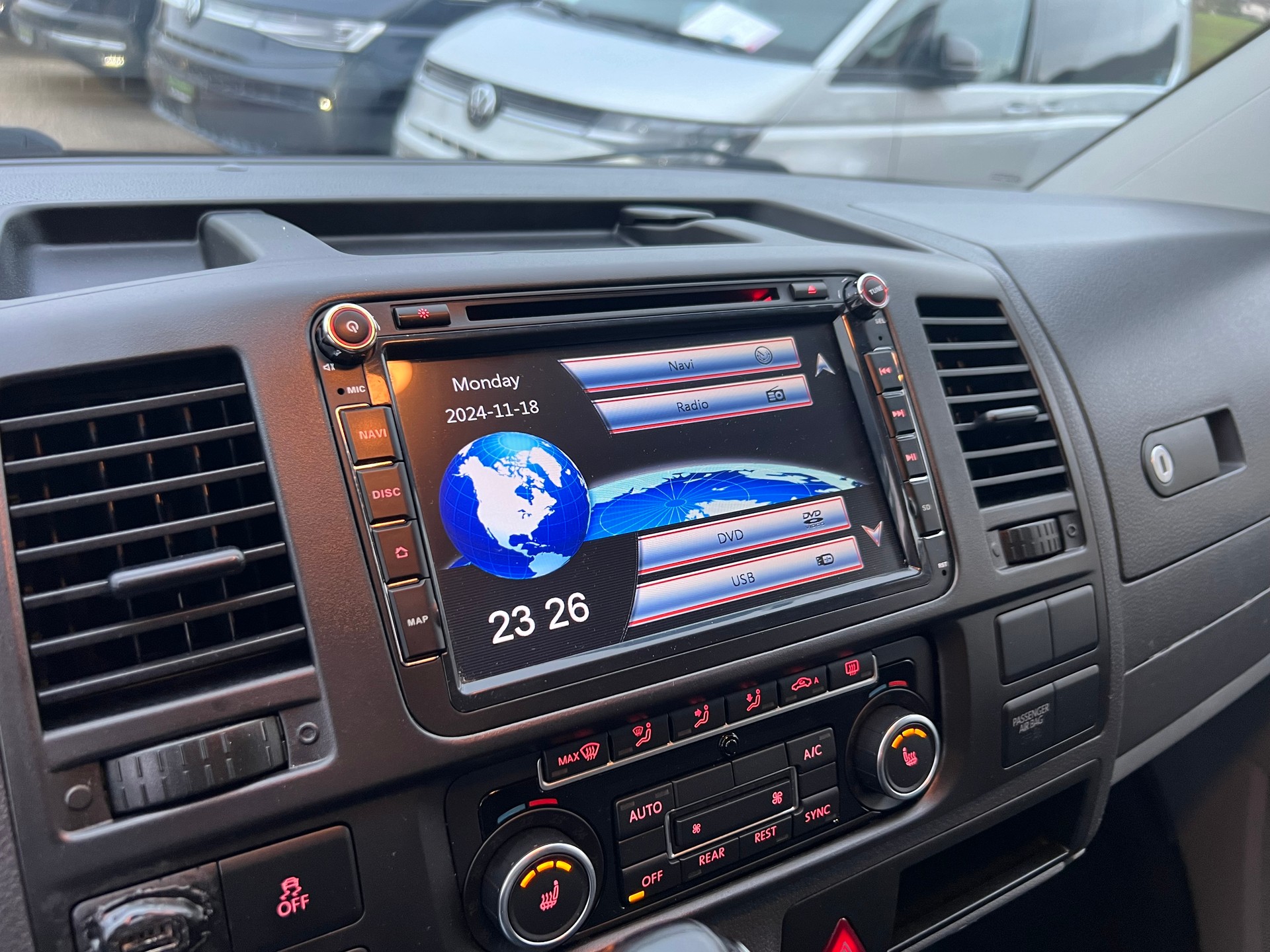 VW Caravelle Trendline 2.0 TDI CR DSG-image-15