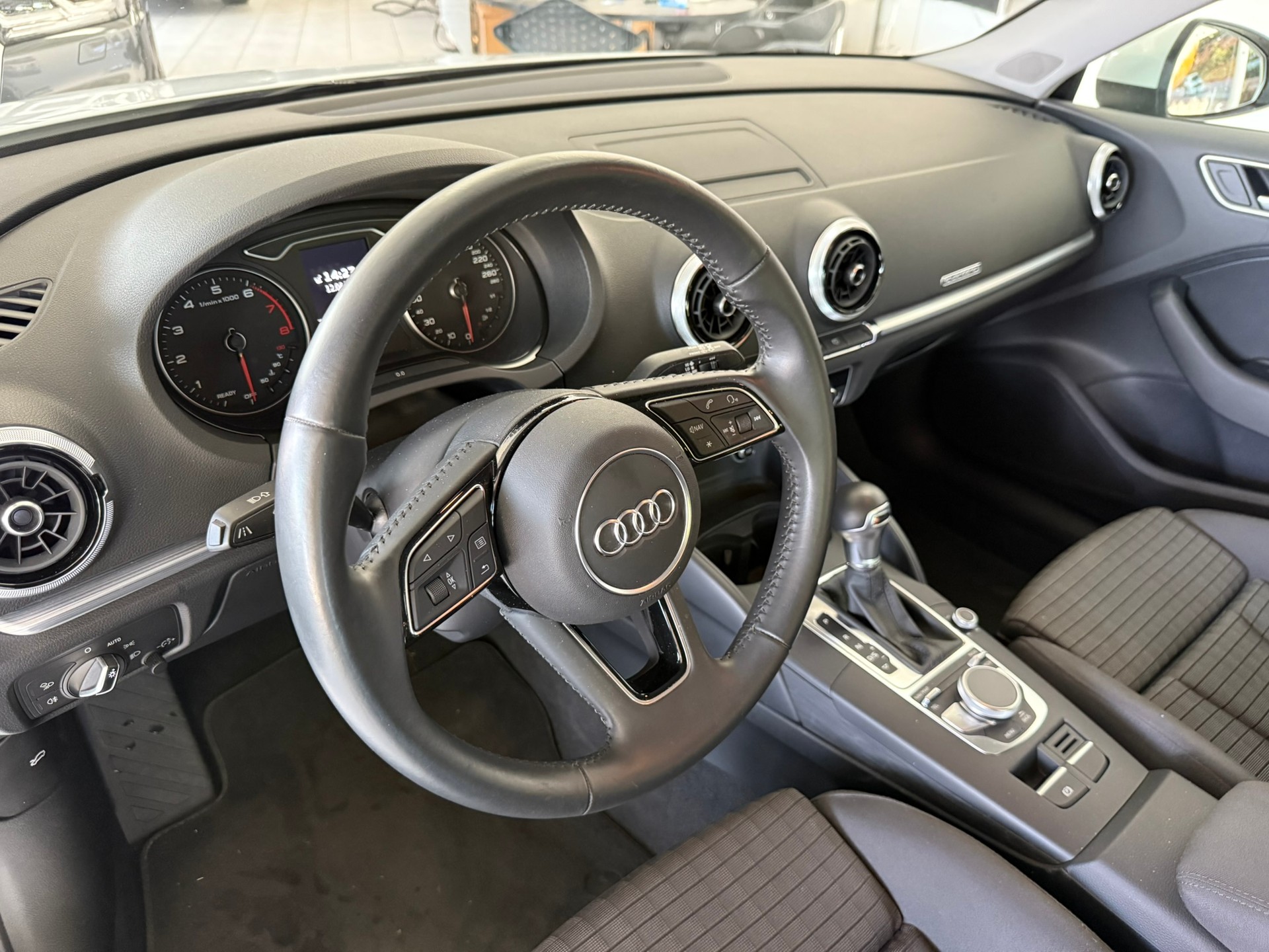 AUDI A3 Sportback 40 TFSI Sport quattro S-tronic-image-12